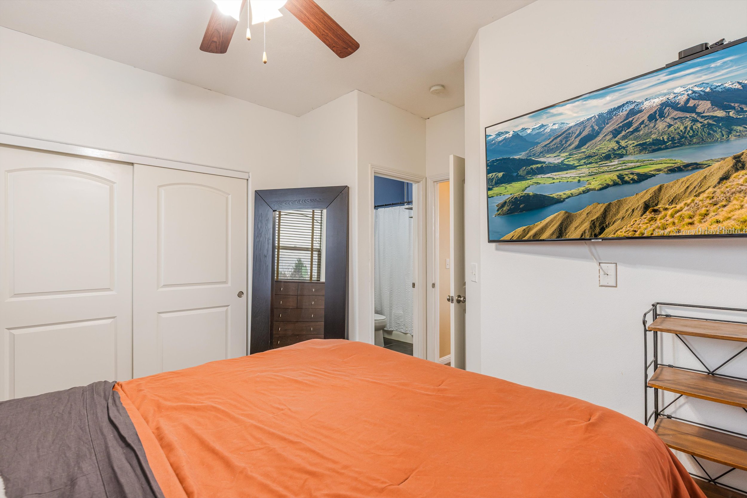 28-8201 NE 53rd Way-33.jpg