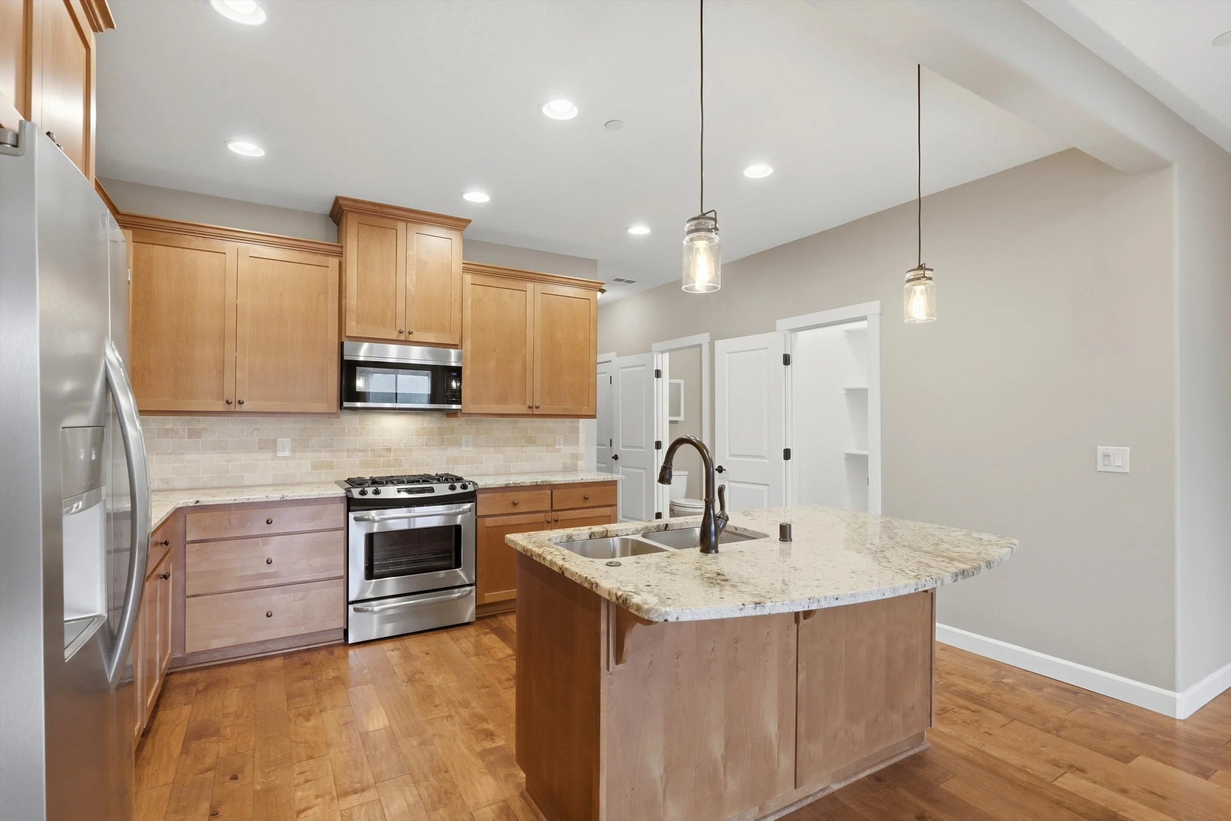 10-4307 NW Sage Loop (15).jpg