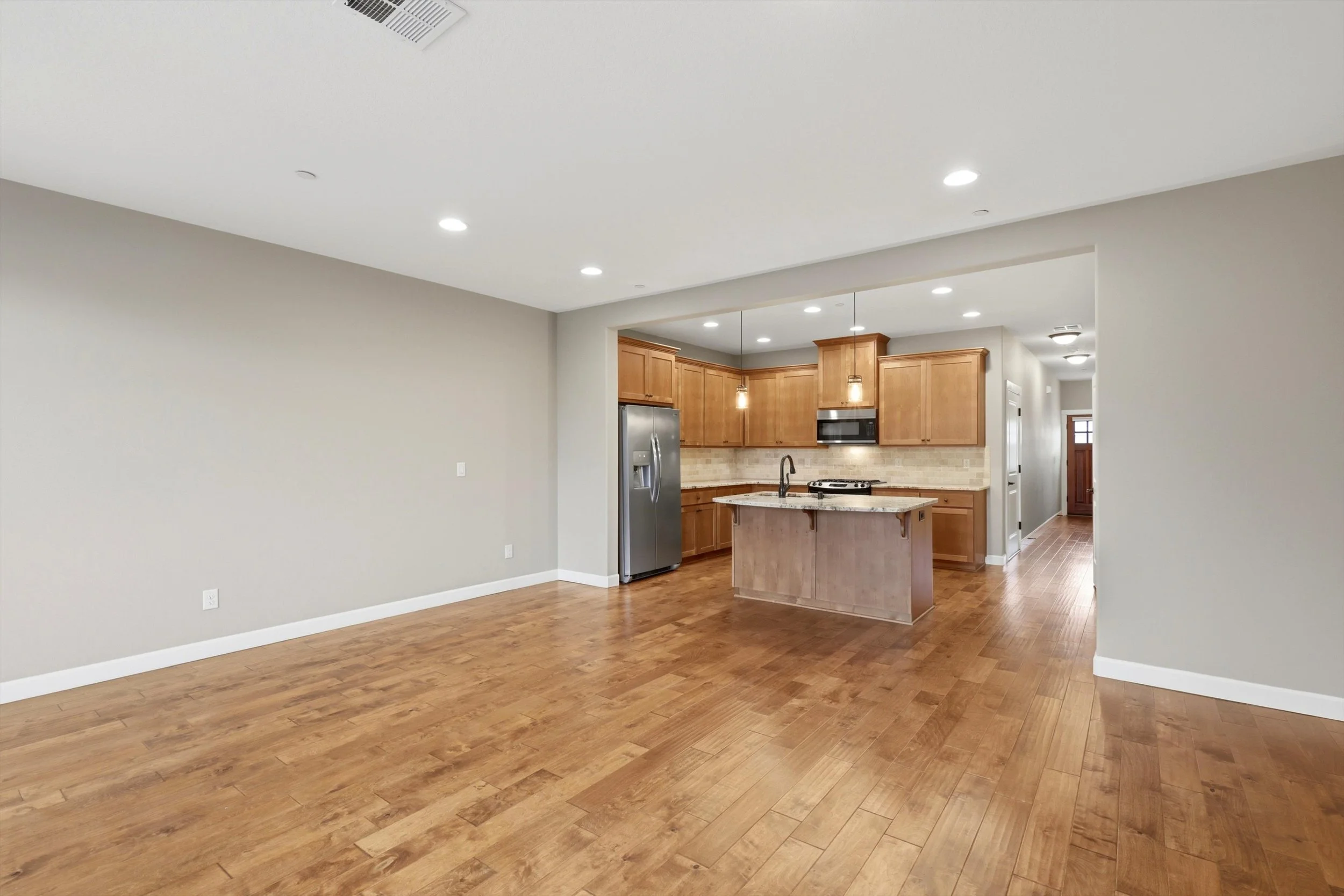 12-4307 NW Sage Loop (17).jpg