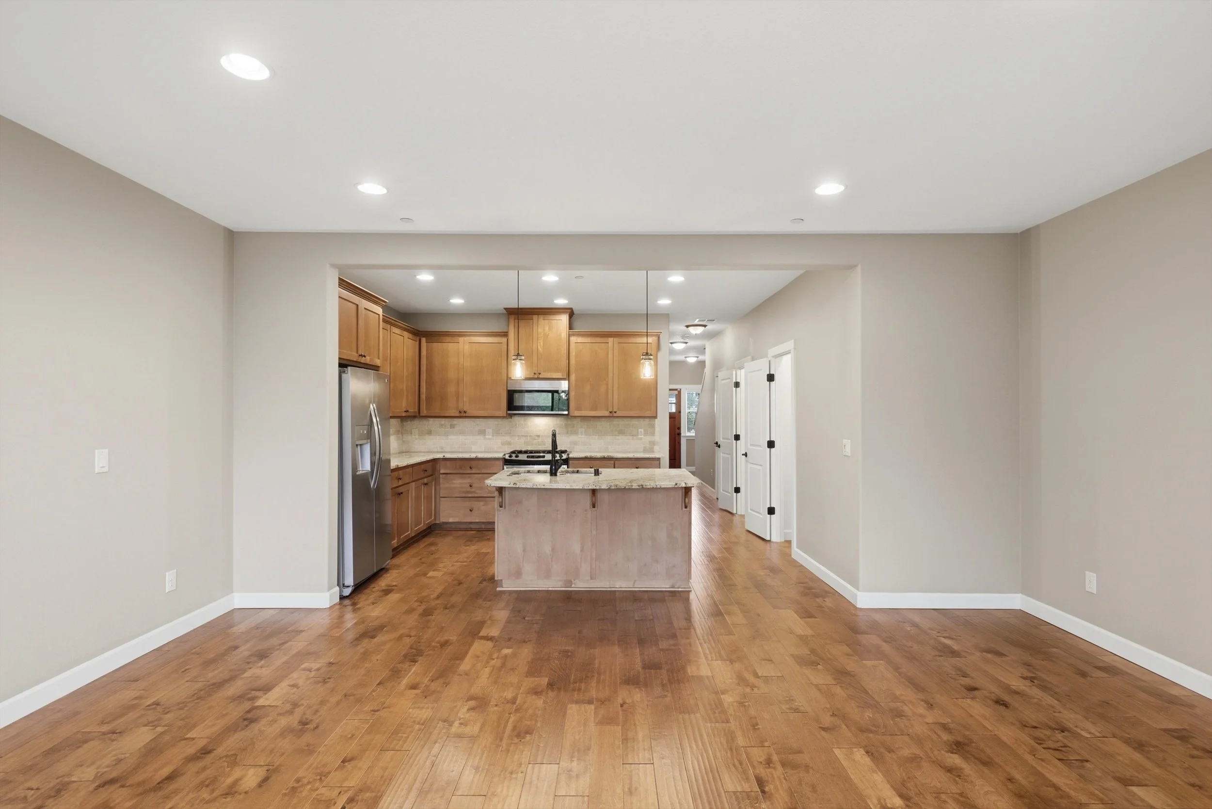 13-4307 NW Sage Loop (18).jpg