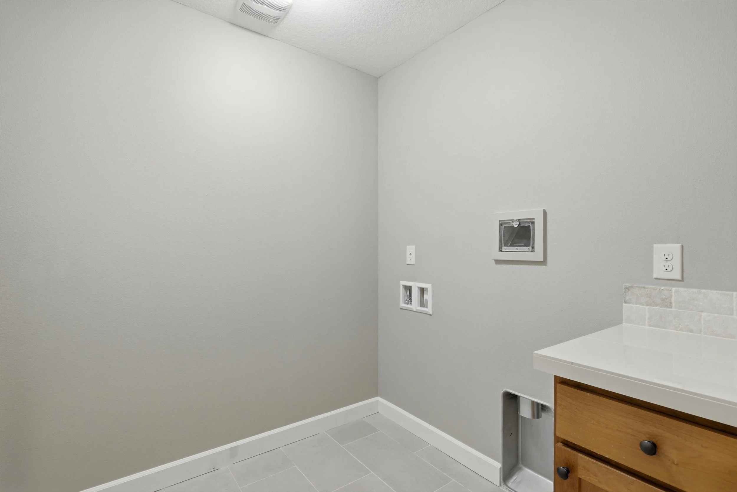 19-4307 NW Sage Loop (32).jpg