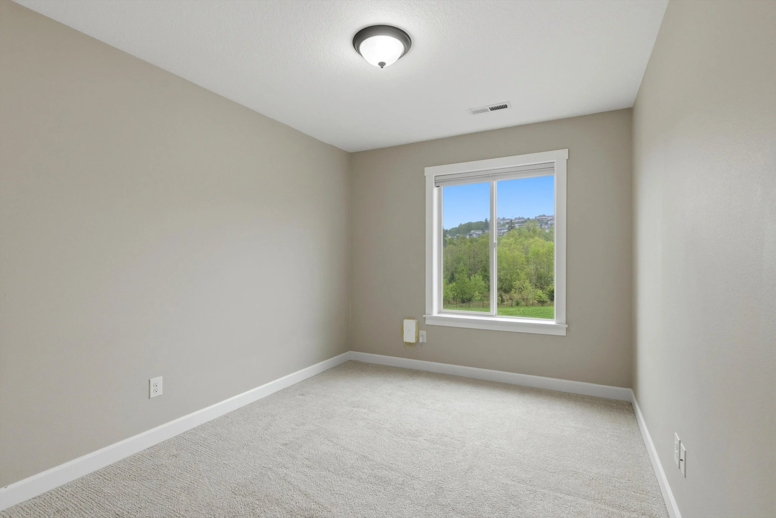 27-4307 NW Sage Loop (24).jpg