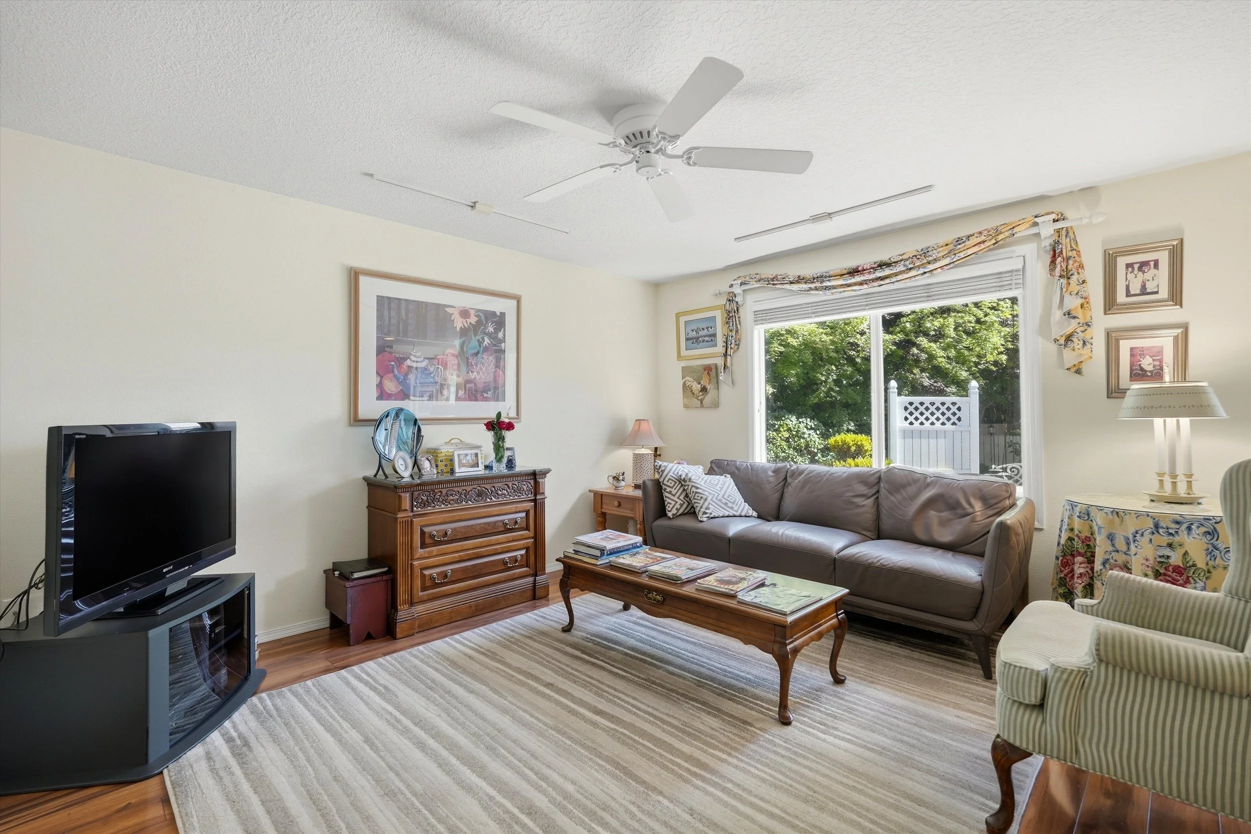 19-17407 SE 25th Way (11).jpg