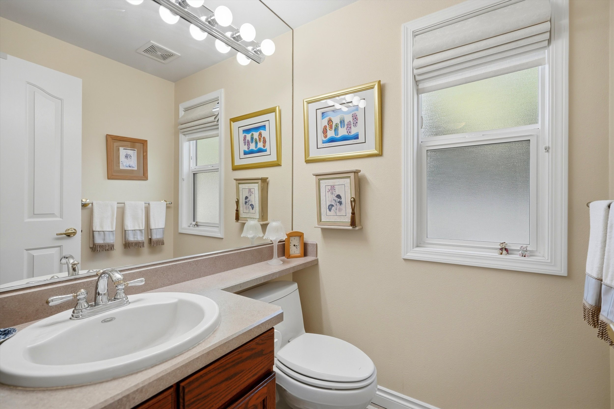 23-17407 SE 25th Way (32).jpg
