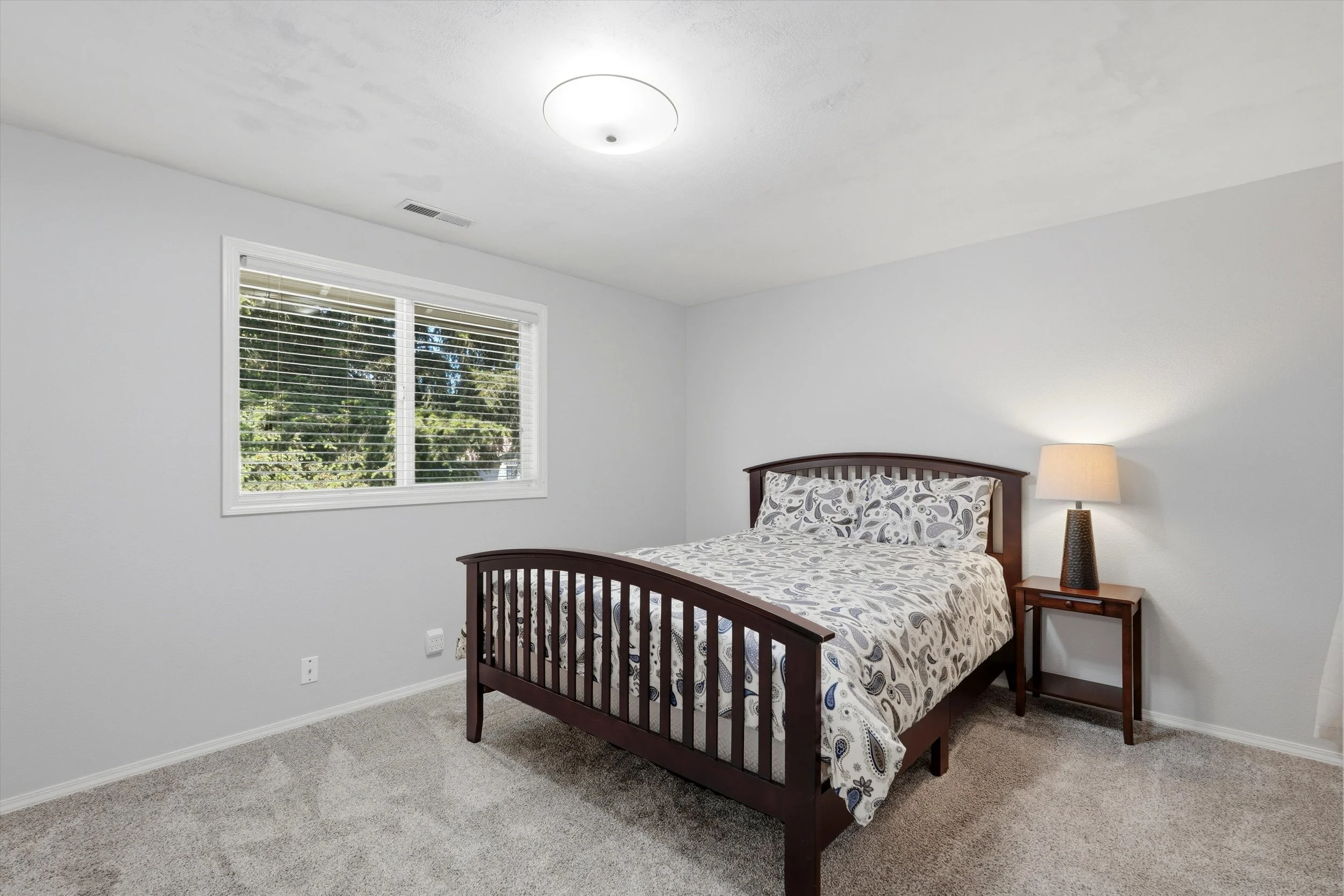 17-8404 NE 29th Ave-19.jpg