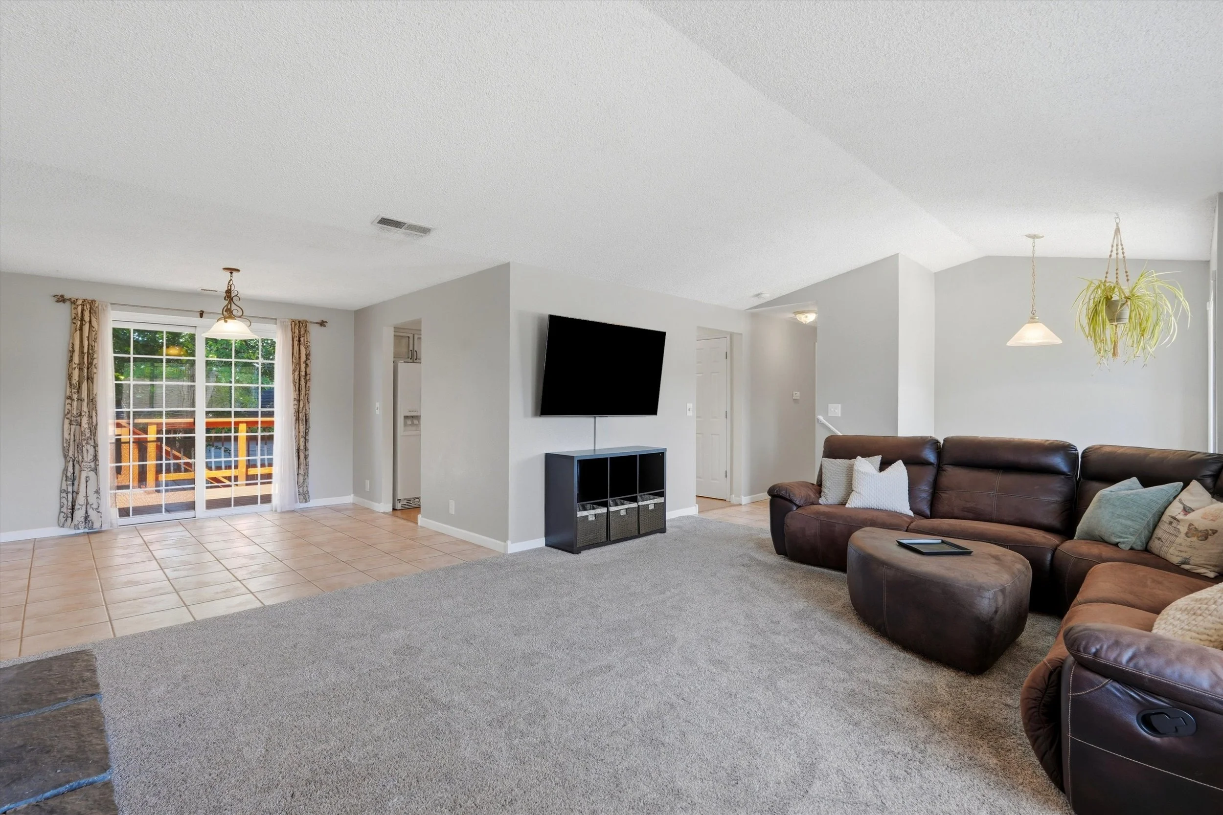 24-8404 NE 29th Ave-10.jpg