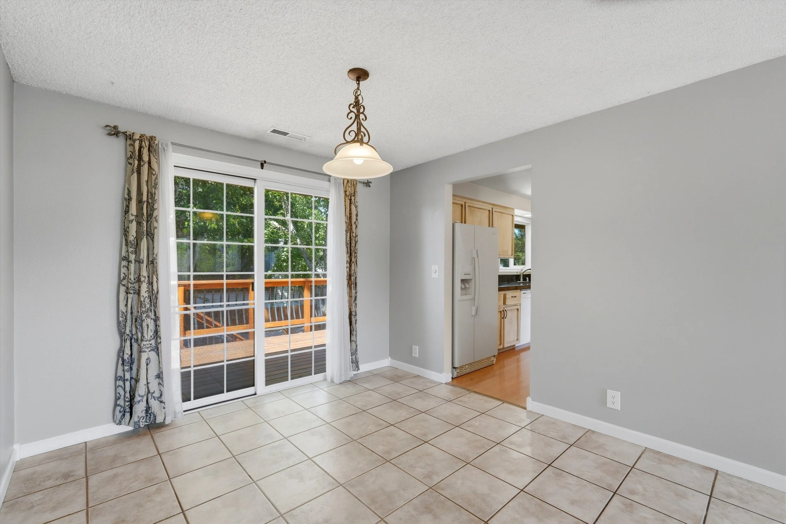 26-8404 NE 29th Ave-12.jpg