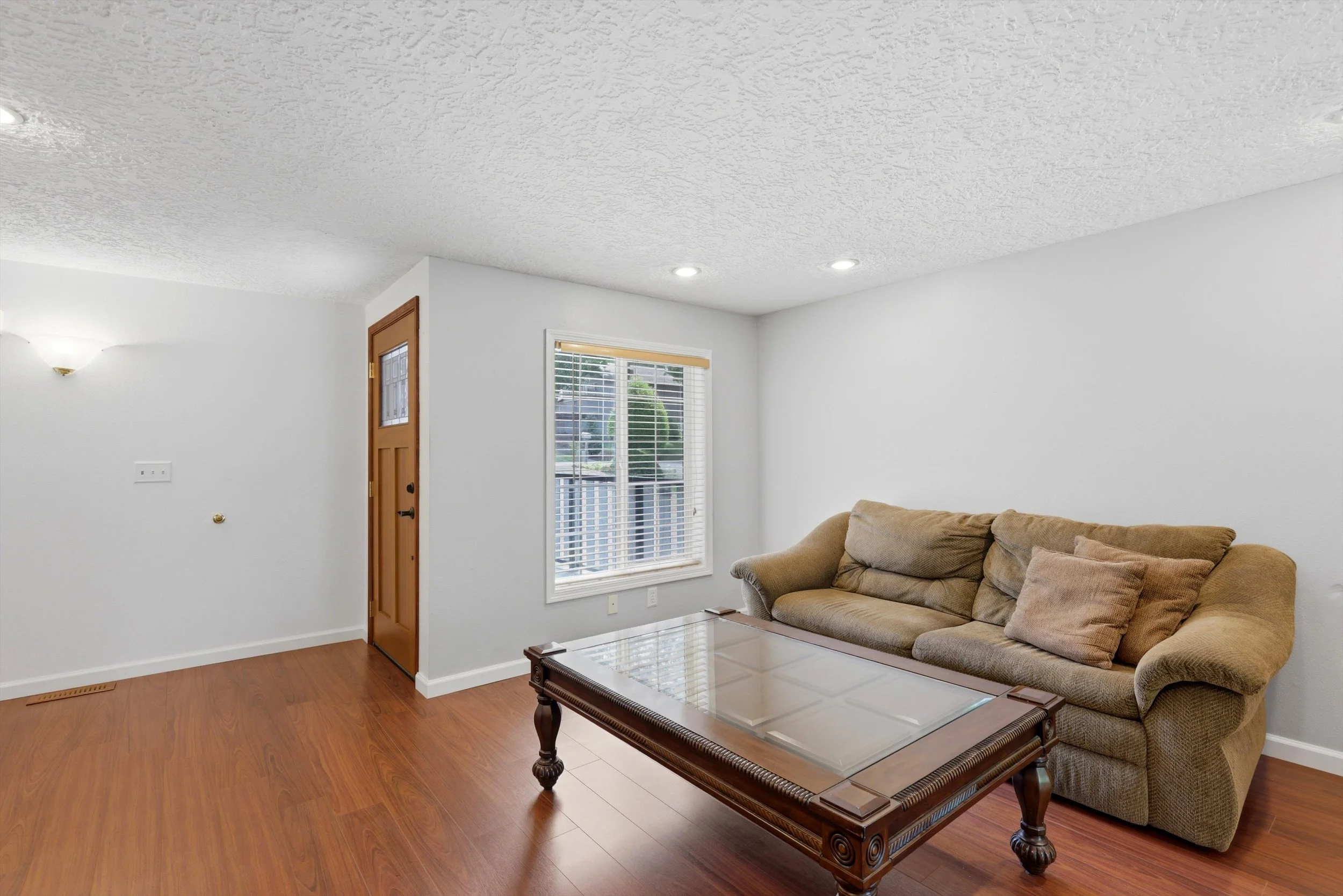 15-10112 NW 4th Ave-2.jpg