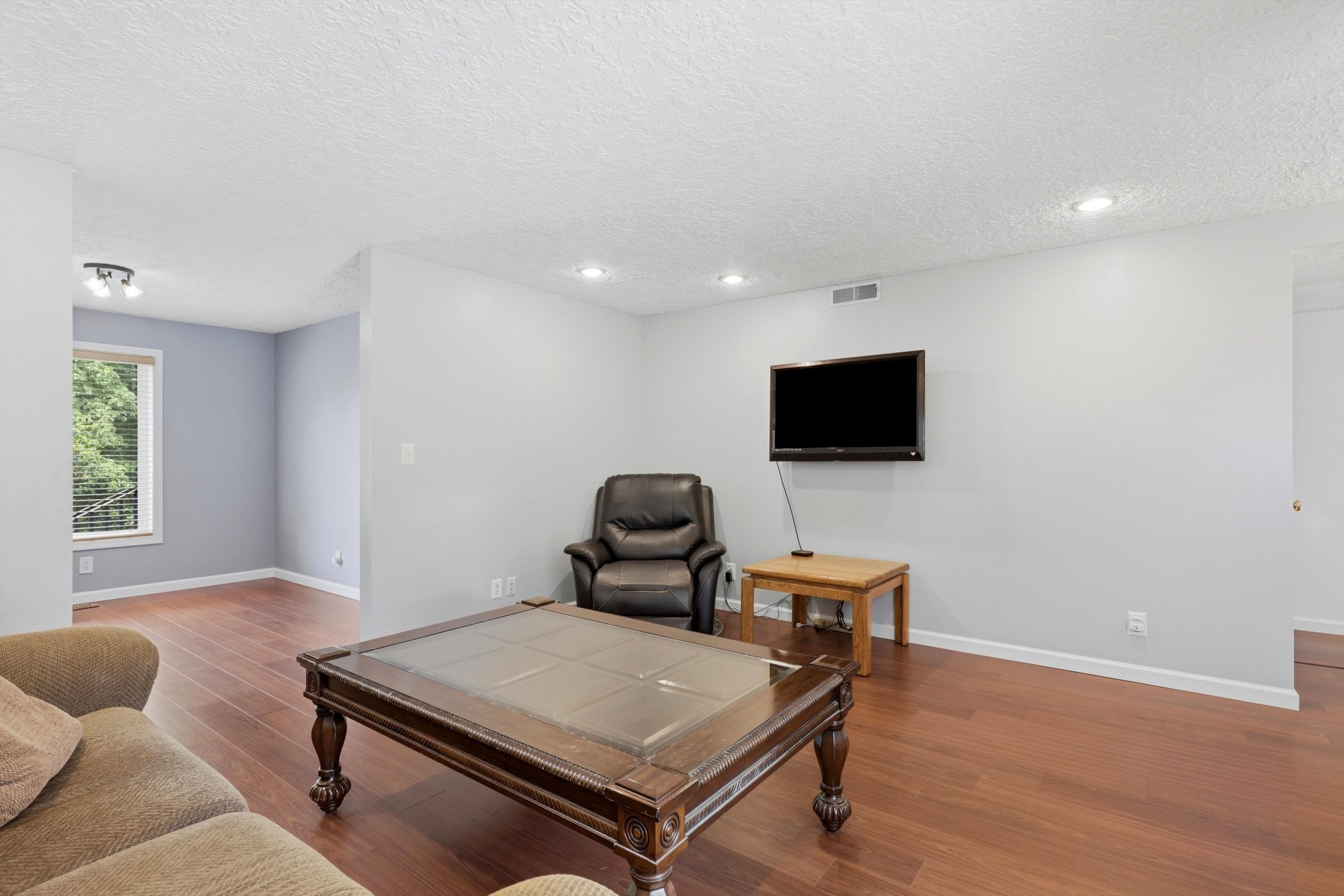 16-10112 NW 4th Ave-3.jpg
