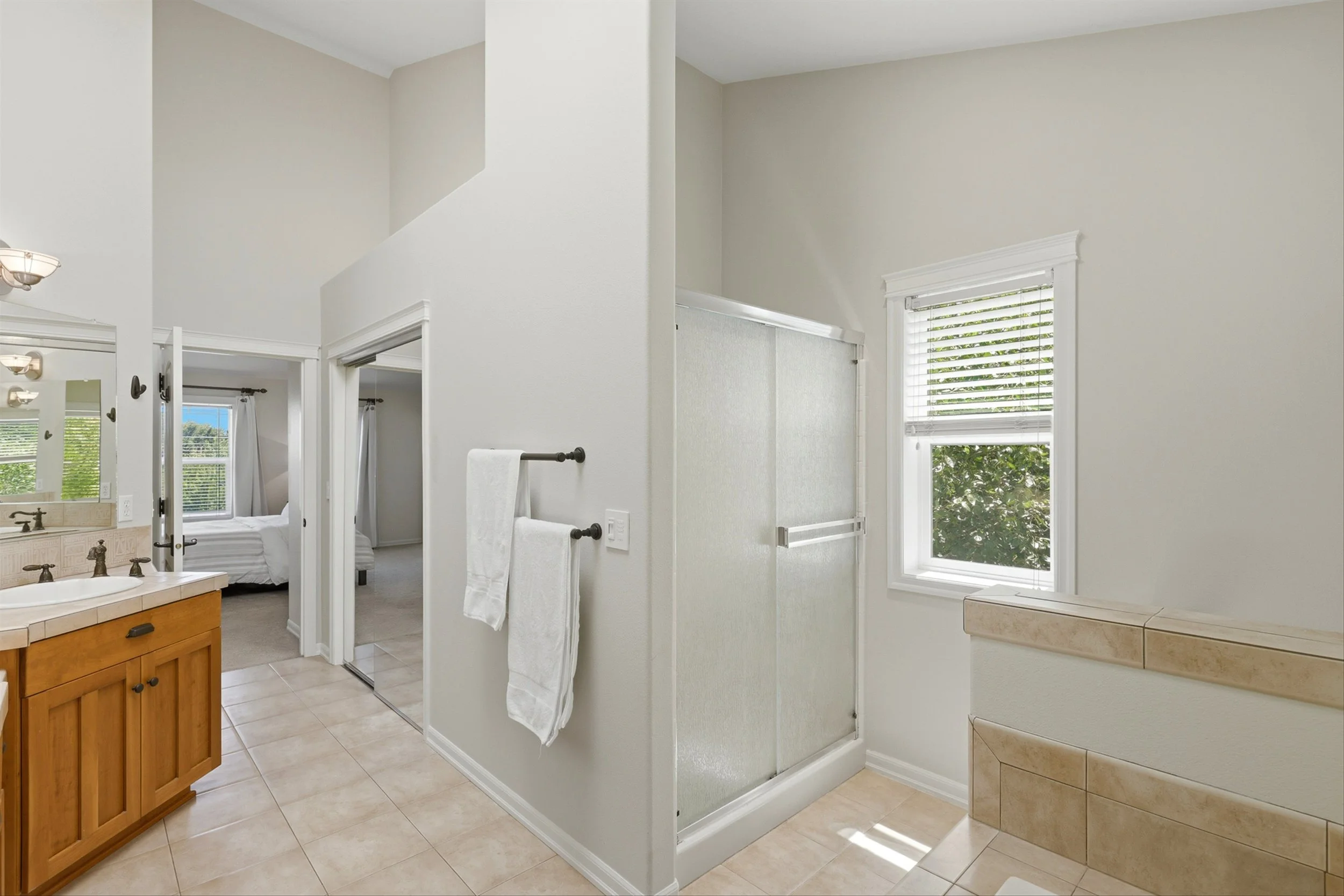 40-2237 NW Utah Ct-41.jpg