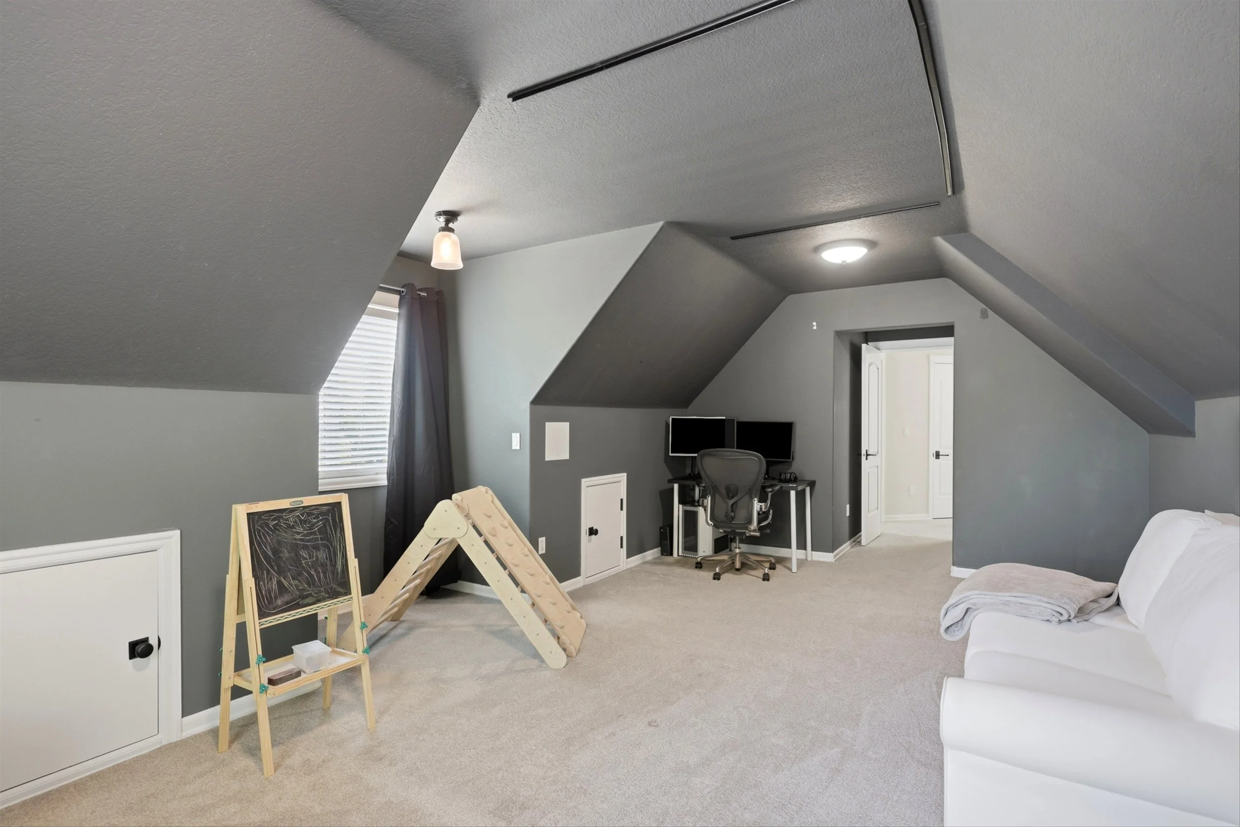 45-2237 NW Utah Ct-46.jpg