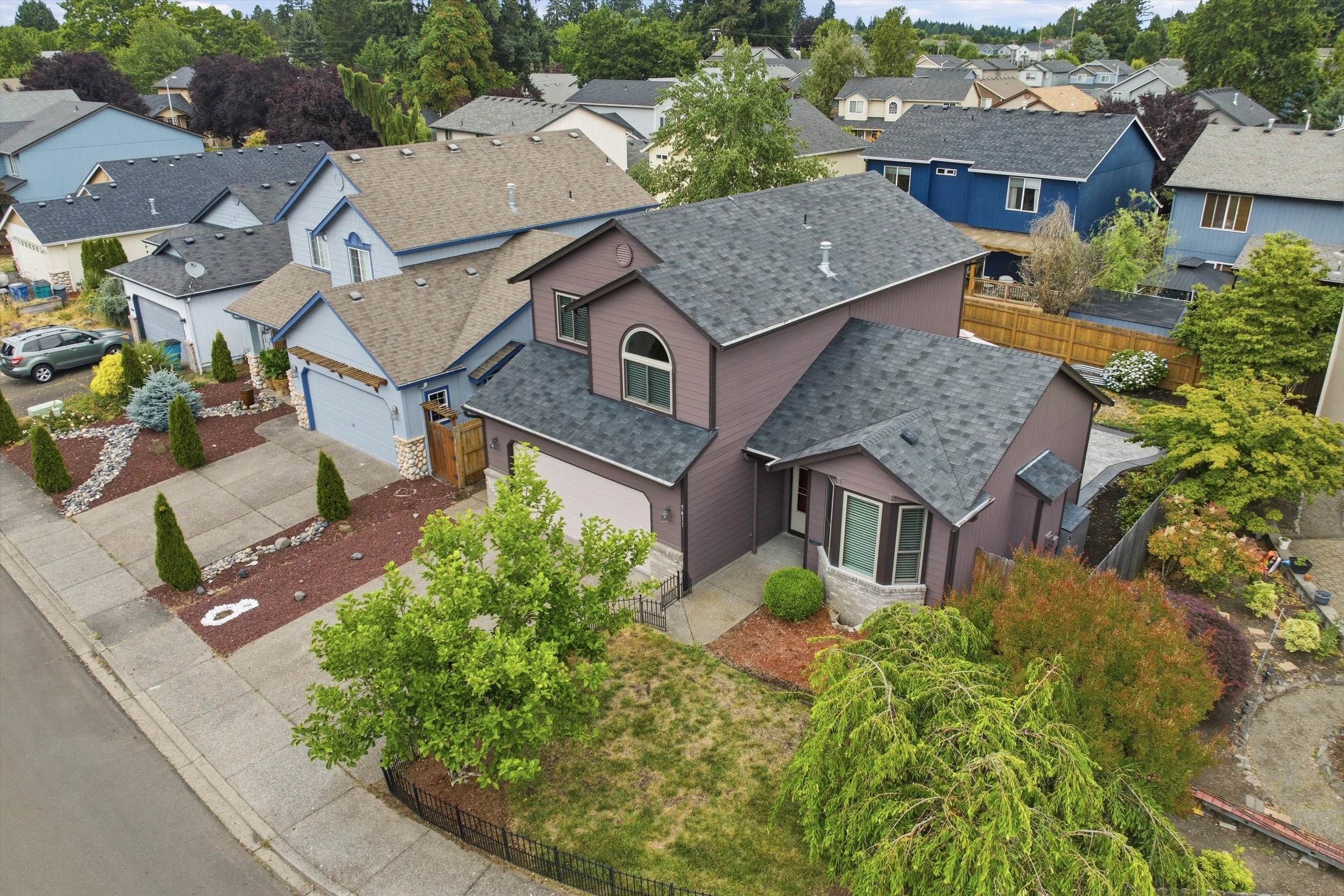 04-5611 NE 50th Pl aerial-1.jpg