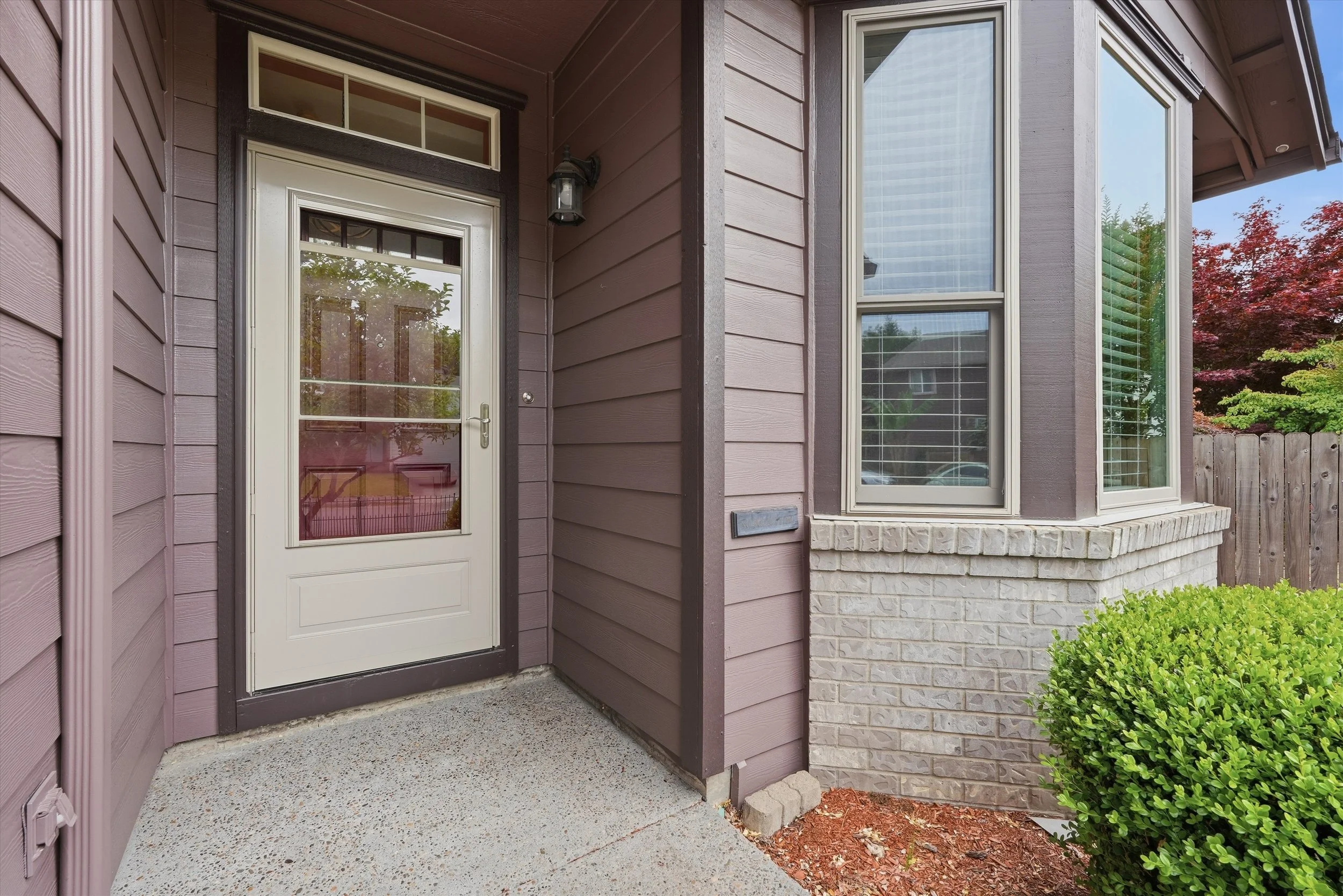 12-5611 NE 50th Pl-35.jpg