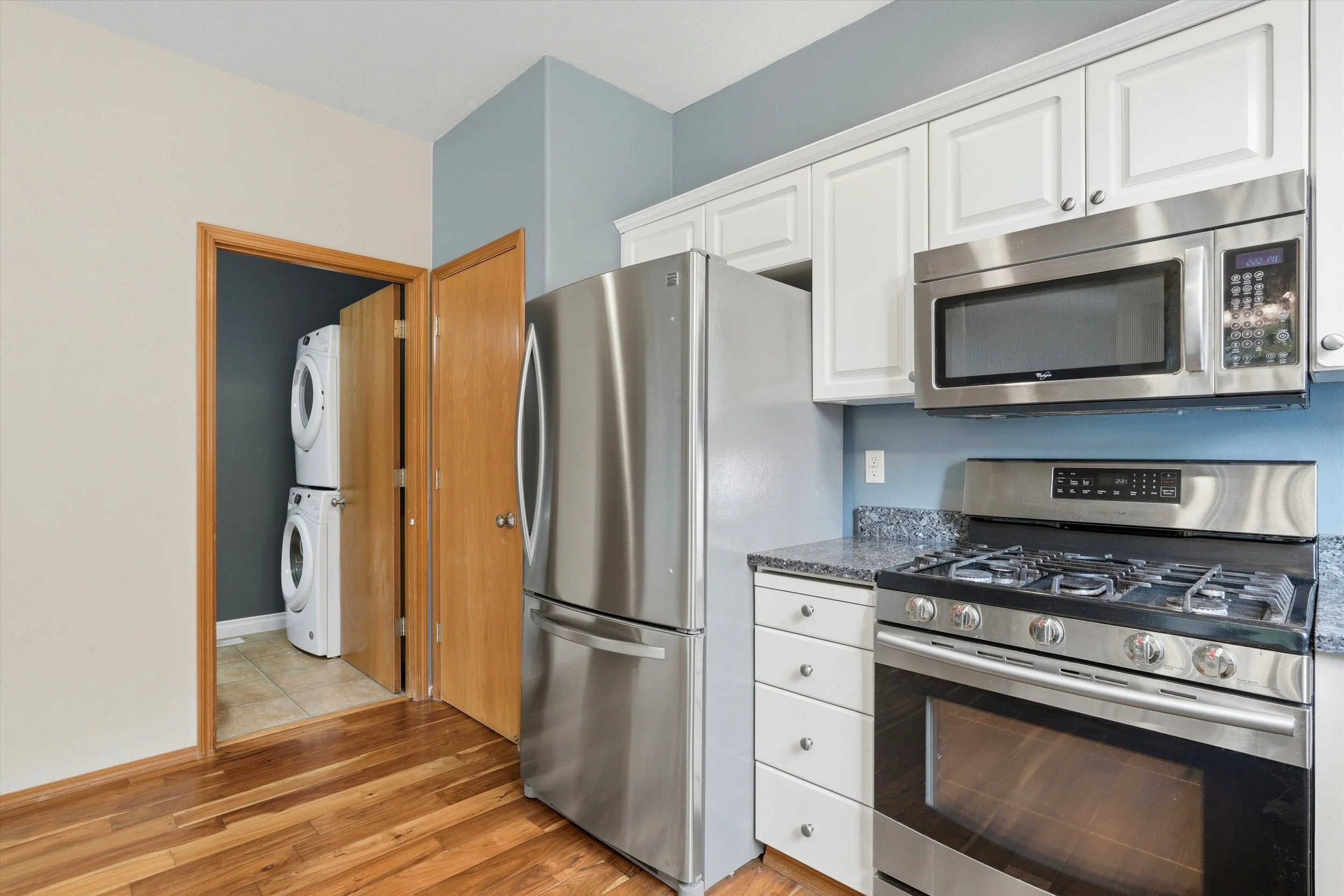 24-5611 NE 50th Pl-12.jpg