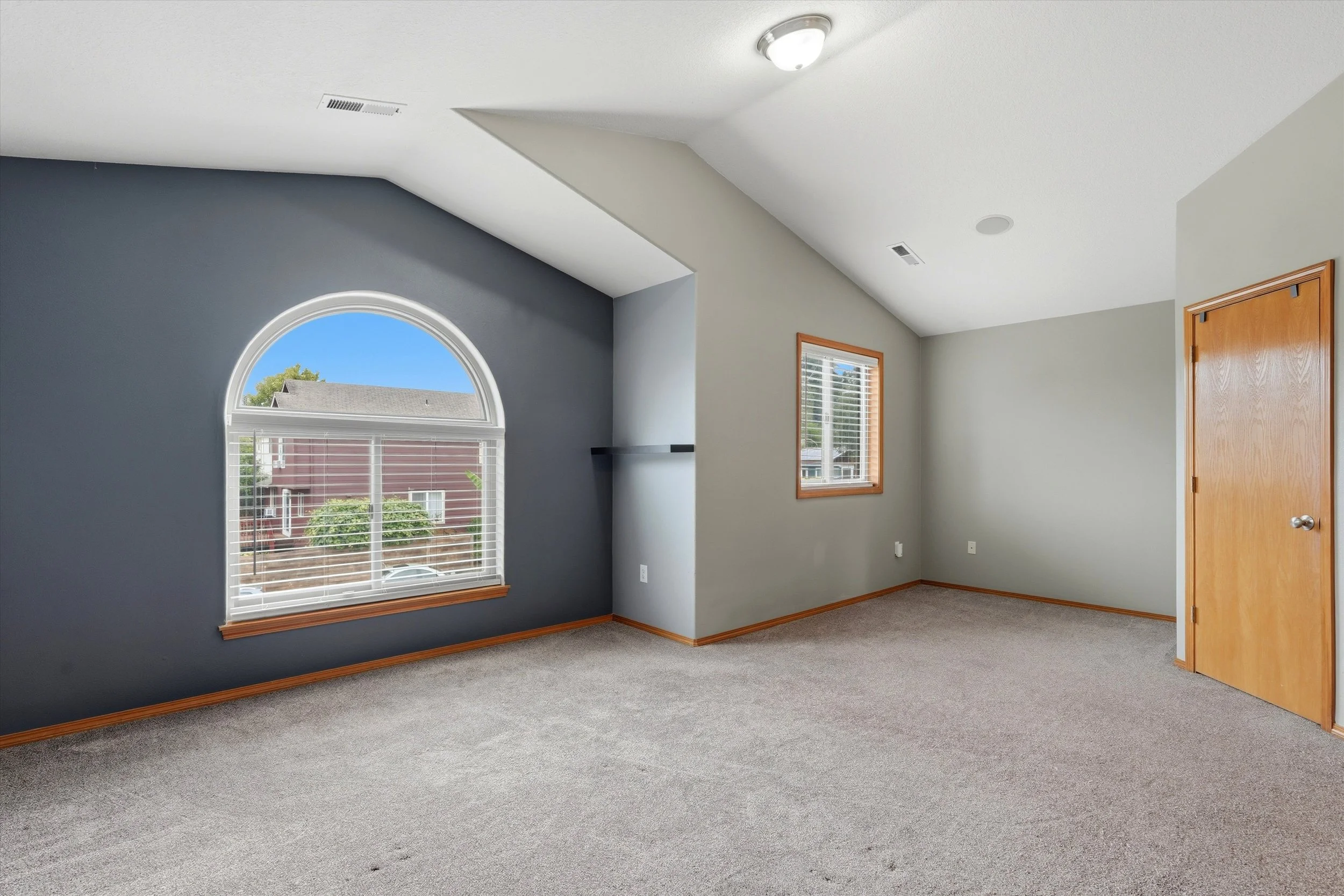30-5611 NE 50th Pl-19.jpg