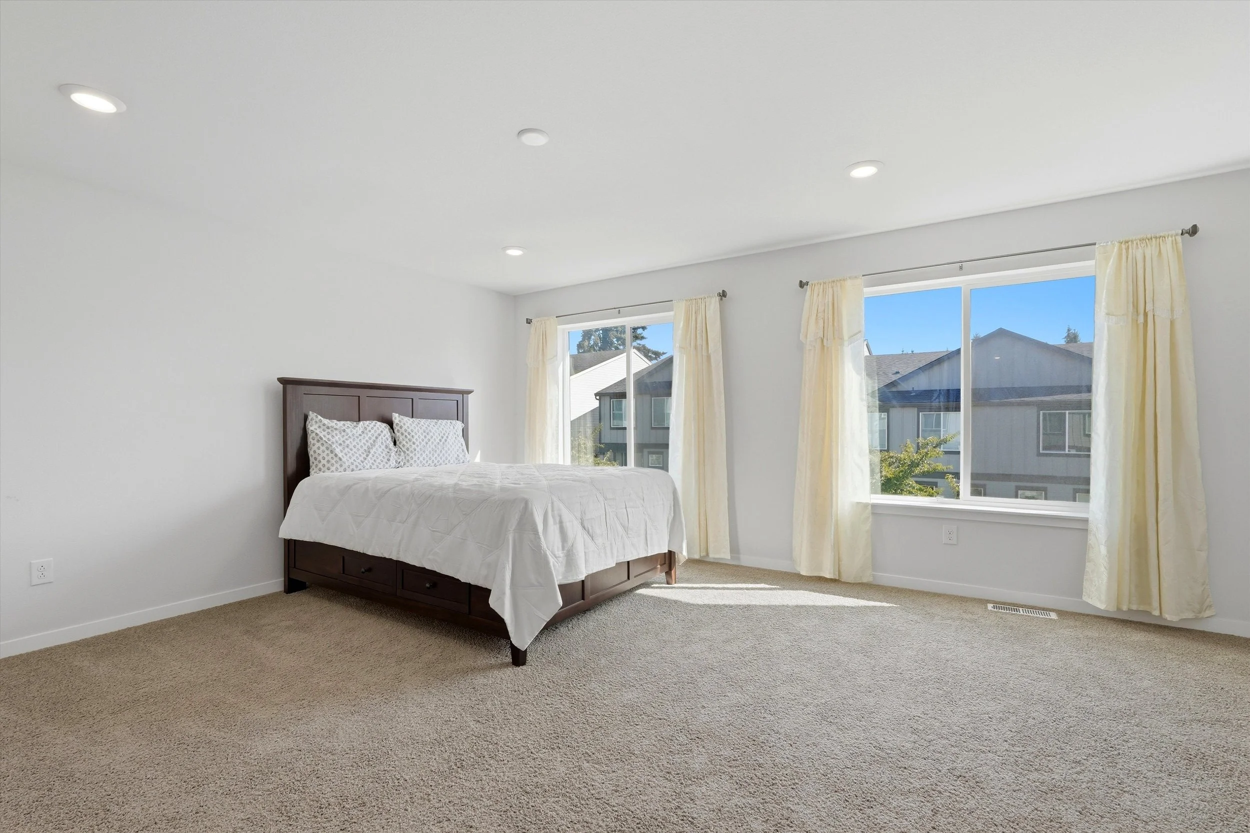 15-6908 NE 16th Ave-15.jpg
