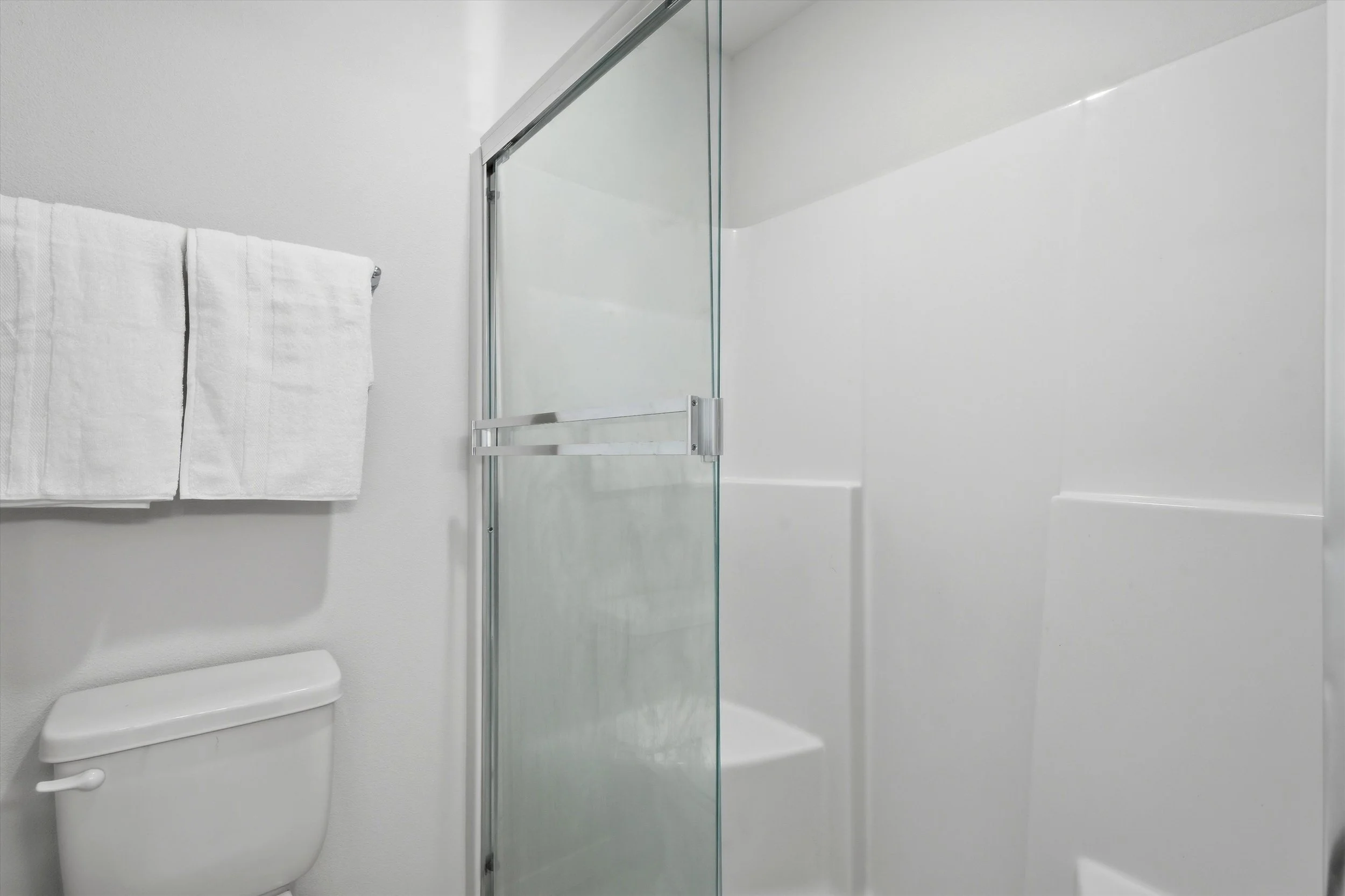 18-6908 NE 16th Ave-18.jpg