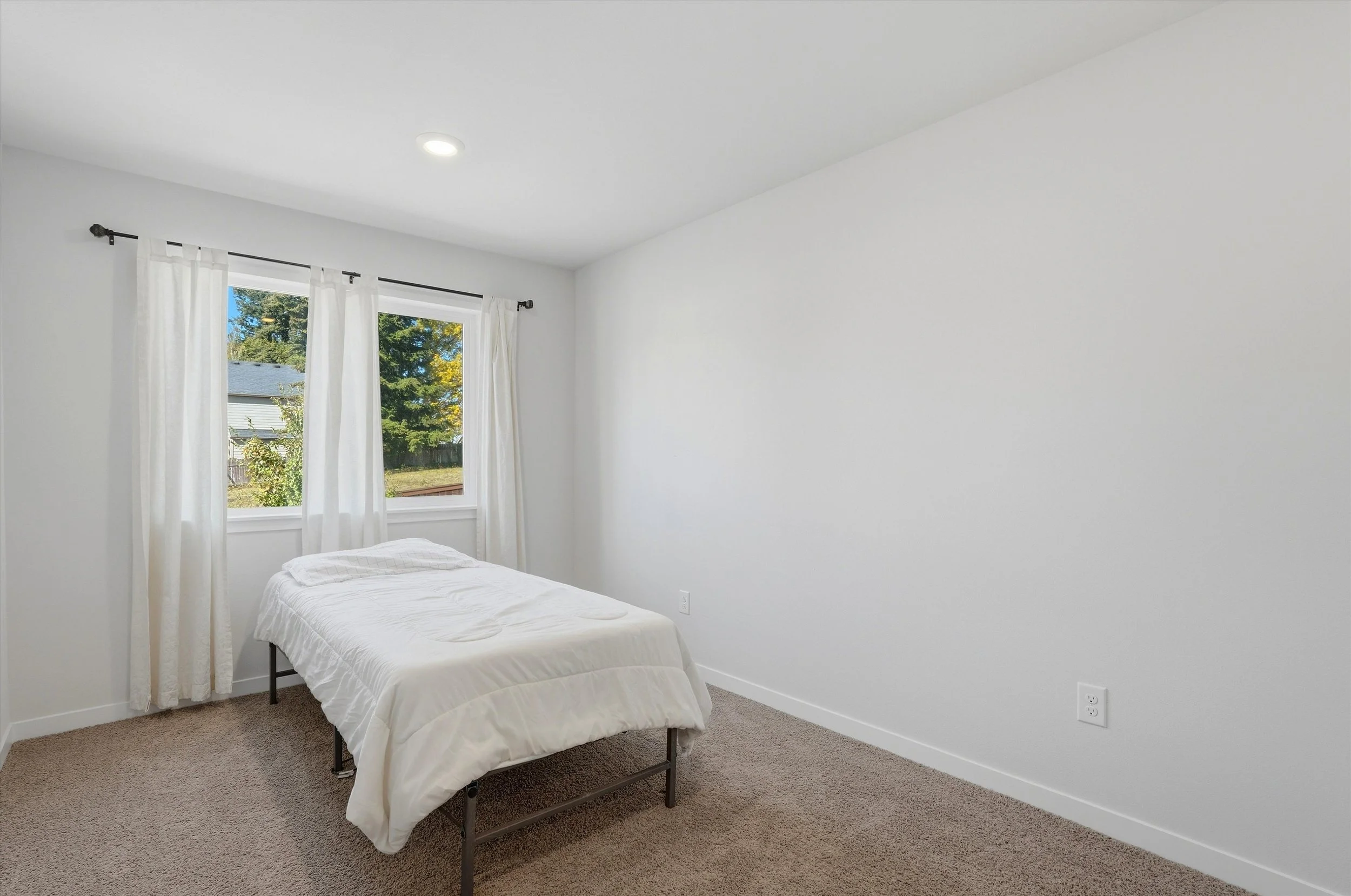 20-6908 NE 16th Ave-21.jpg