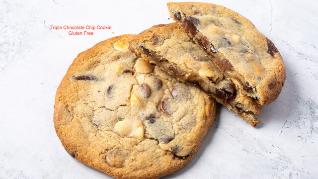 Gail's Garden & Bakery_Tripple_chocolate_chip_cookie_02.jpeg