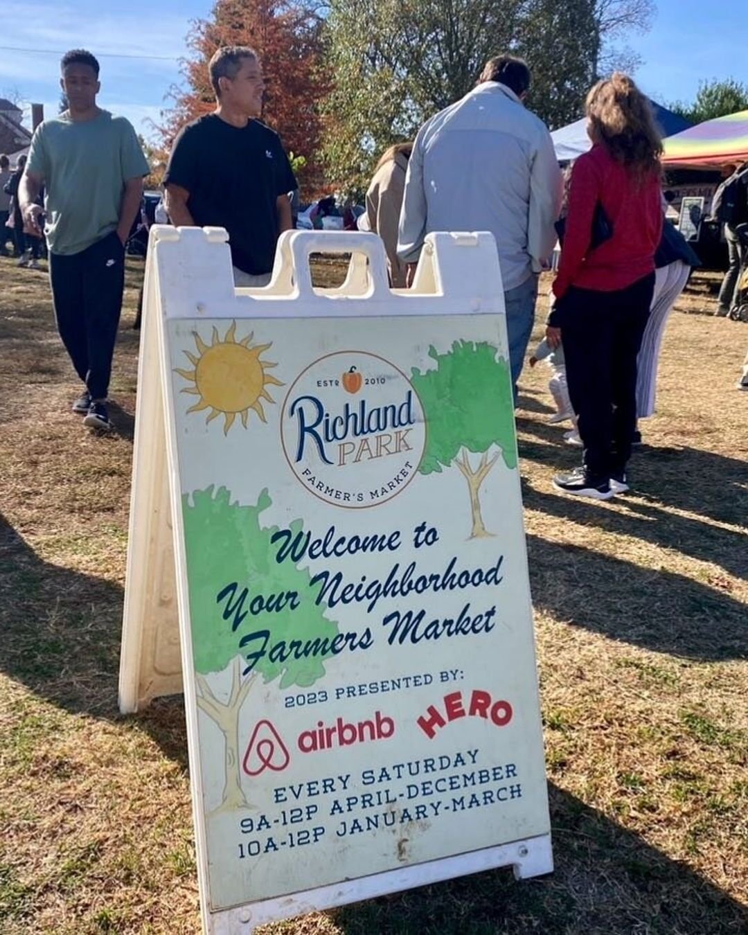 Have you missed us at farmer's markets? Well, we've missed you too!! ❣️ 

That's why we are happy to say we will be back to our normal market schedule every Saturday at @richlandparkfarmersmarket. Join us bright and early to catch all your favorites 