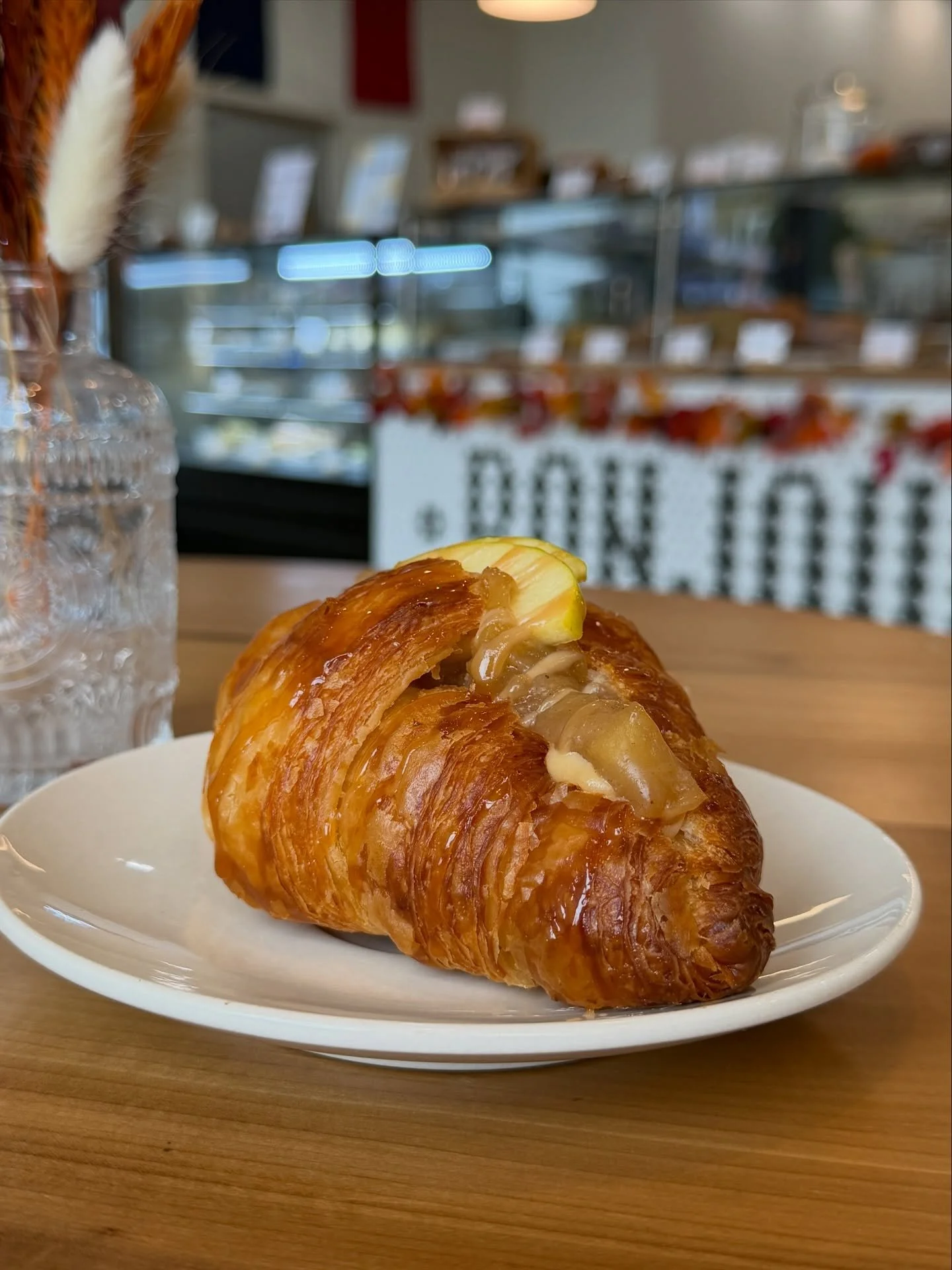 🍎New at our cafe - Caramel Apple Croissants! Available starting today and perfect with a nice cup of coffee or tea. 

Happy Fall!

#cocorico #caramelapple #frenchpastries #nashville