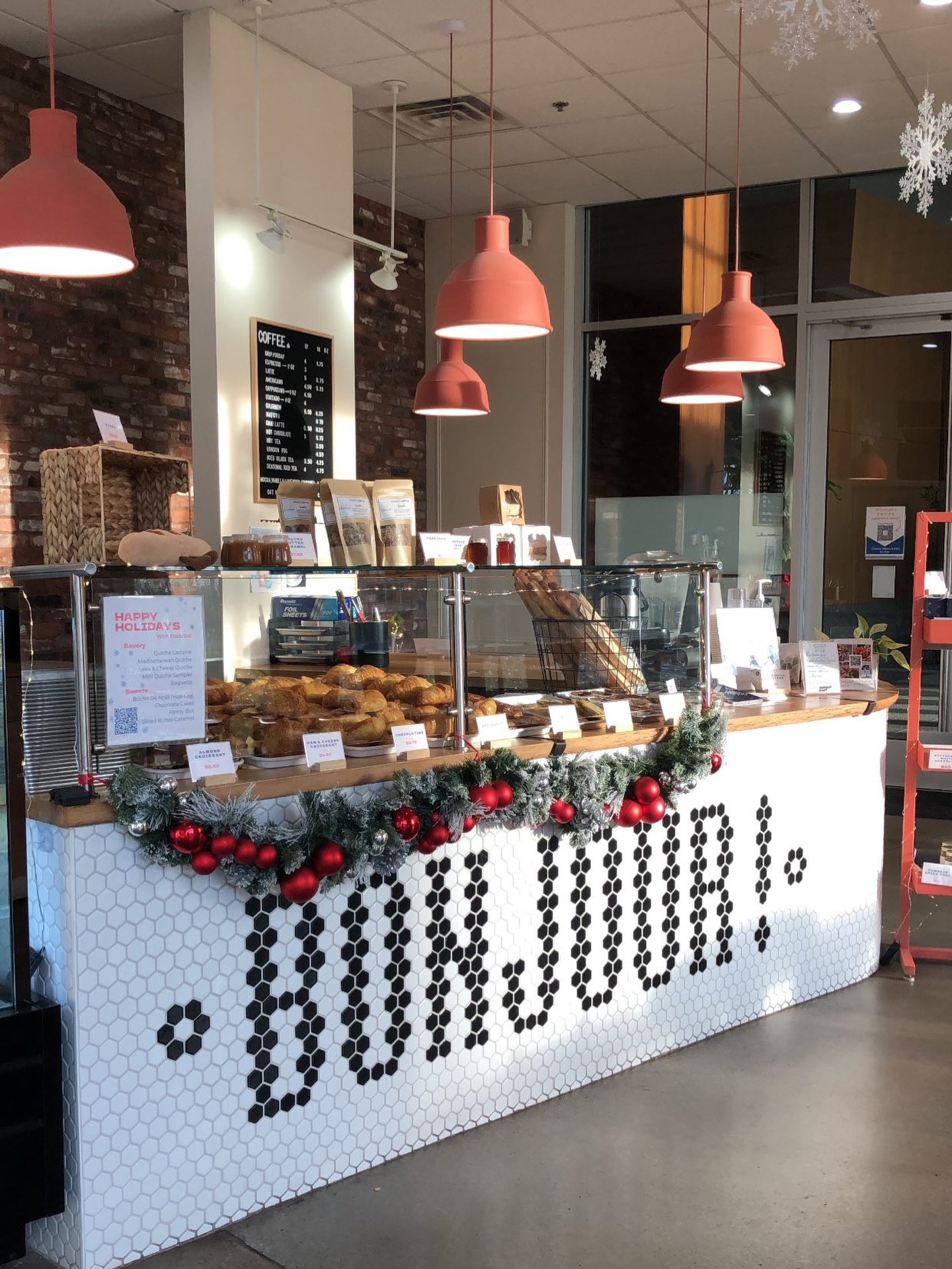 ONE DAY LEFT for holiday orders! Tap the link in our bio for our Yule Logs, quiches (you&rsquo;ll want breakfast the next morning!), chocolate cakes, baguettes and more. 

See you soon! 

#cocorico #christmasyulelogs #frenchbakery #nashville