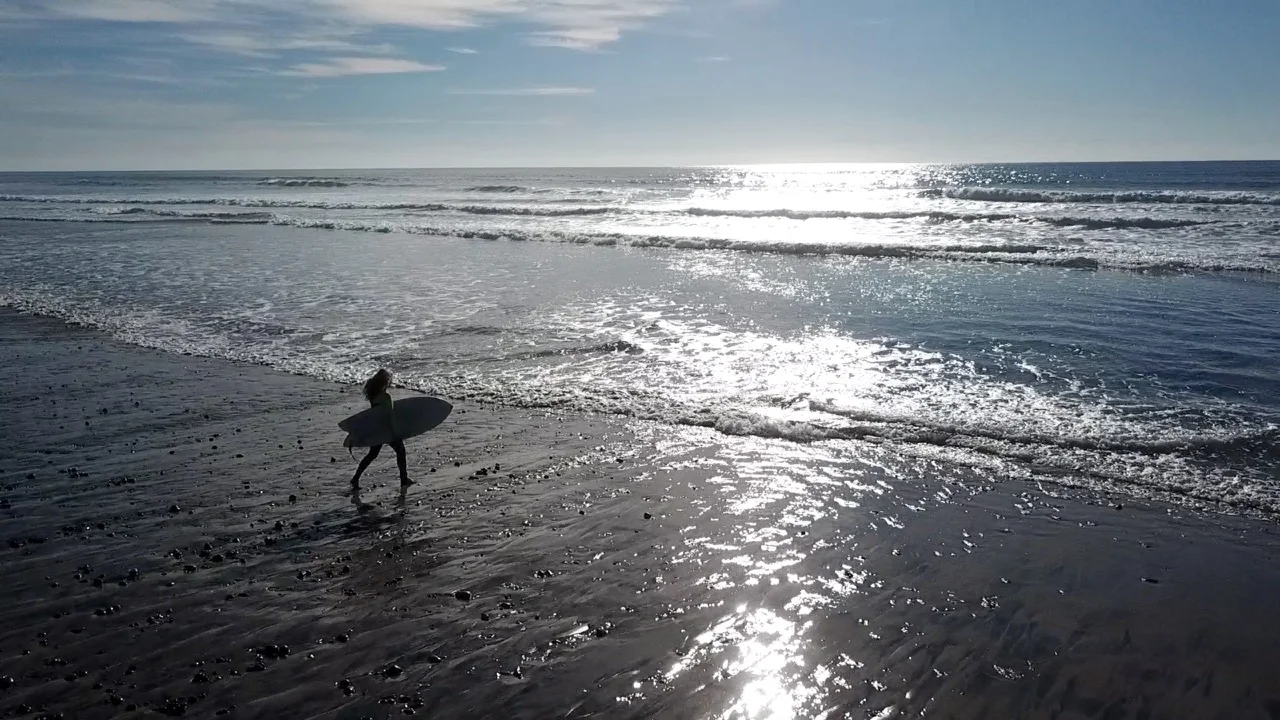 Weekend Short: Surf Video Riding the Bing Concave Keel