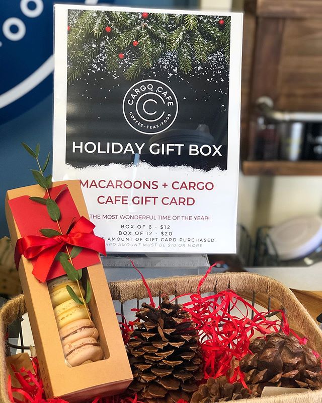 Our Holiday Box is in!! 🎄🎁
Beauty meets deliciousness in this box of #macarons! 😋
The perfect kind of gift for the most wonderful time of the year.
Don&rsquo;t let your holiday shopping for last minute. Place your order TODAY!
.
.
.
.
.
#cargocafe