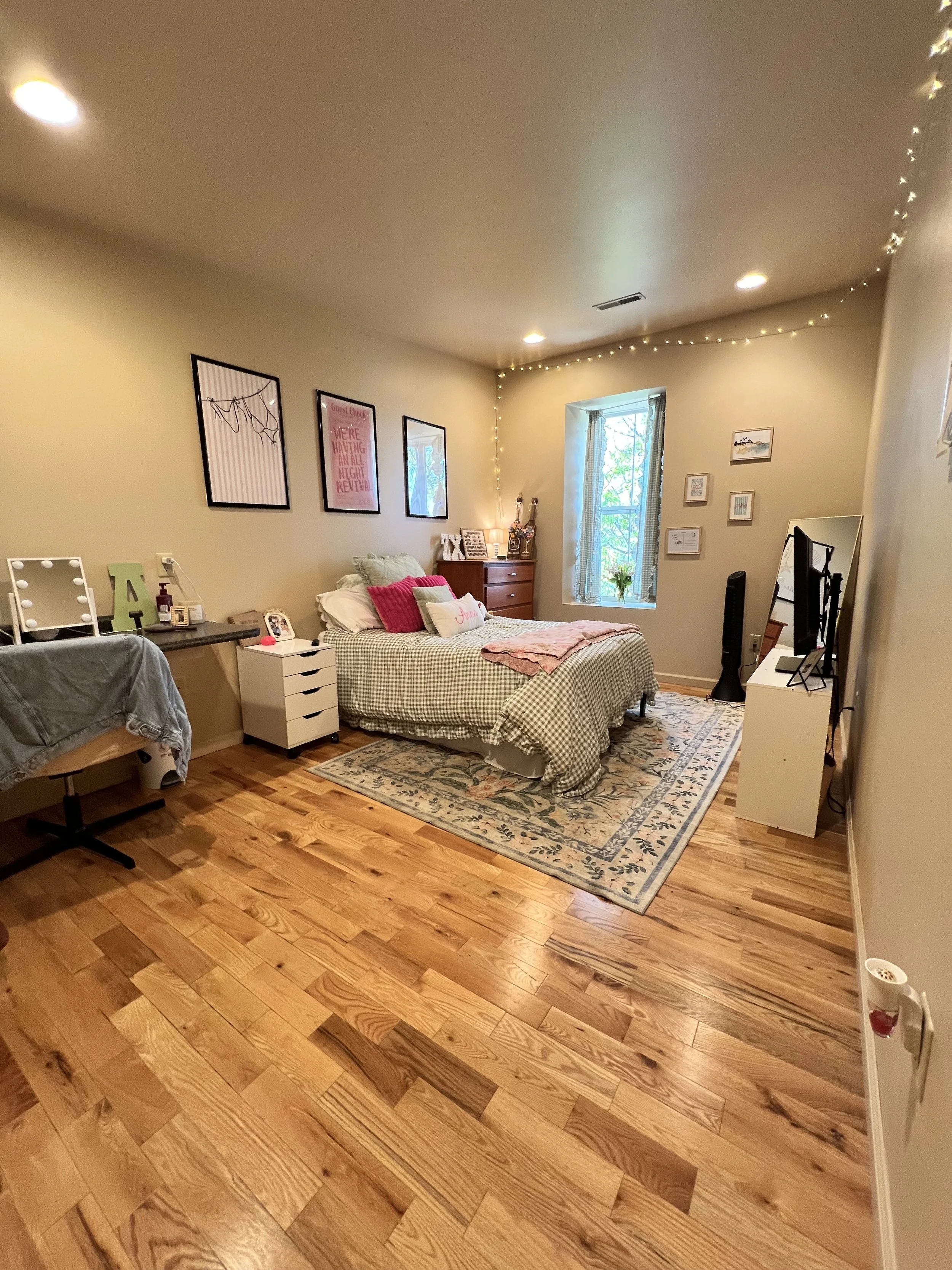 Apartment 1- 5 bedroom 2 bathroom