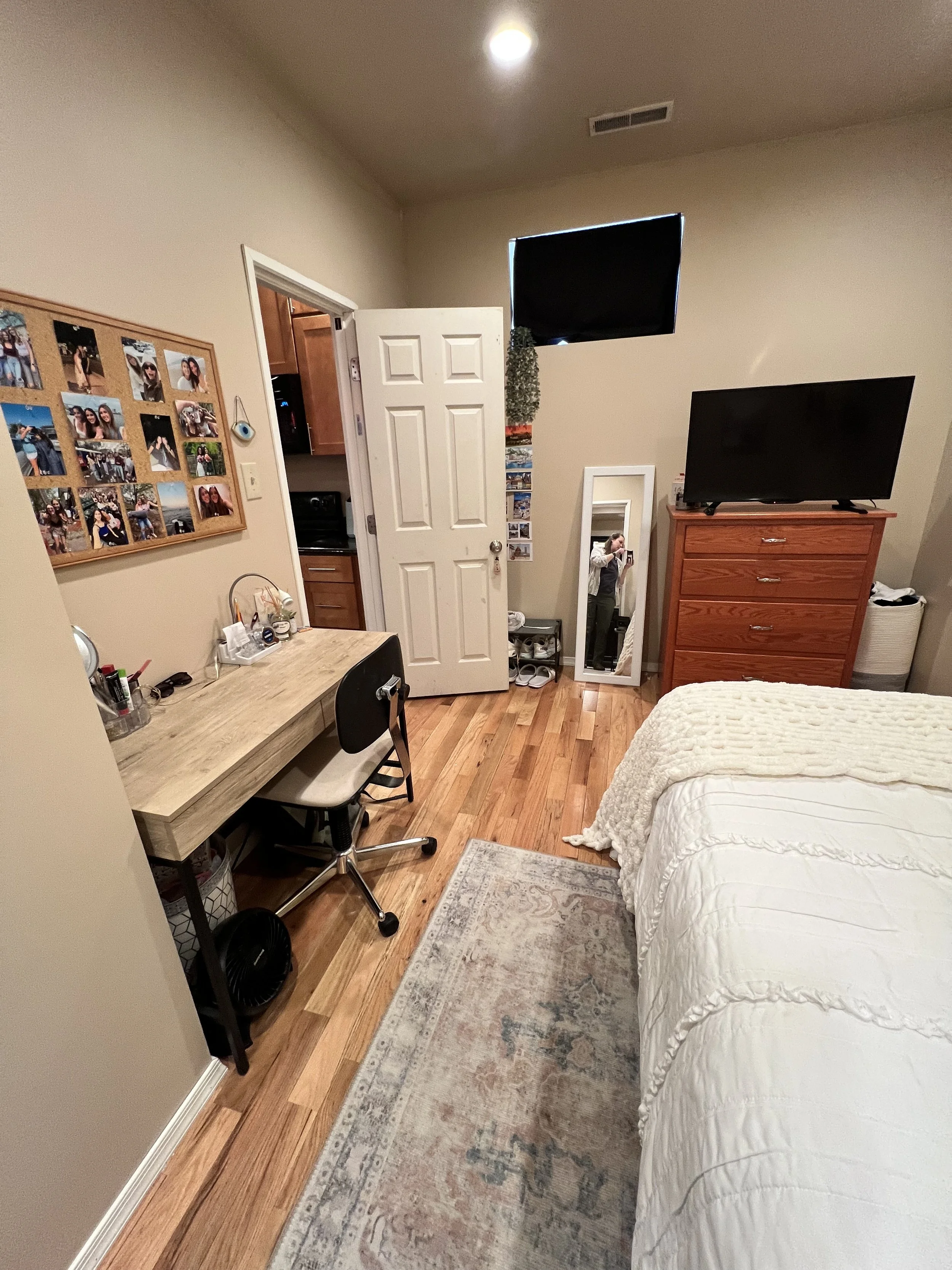 Apartment 8- 3 bedroom 3 bathroom