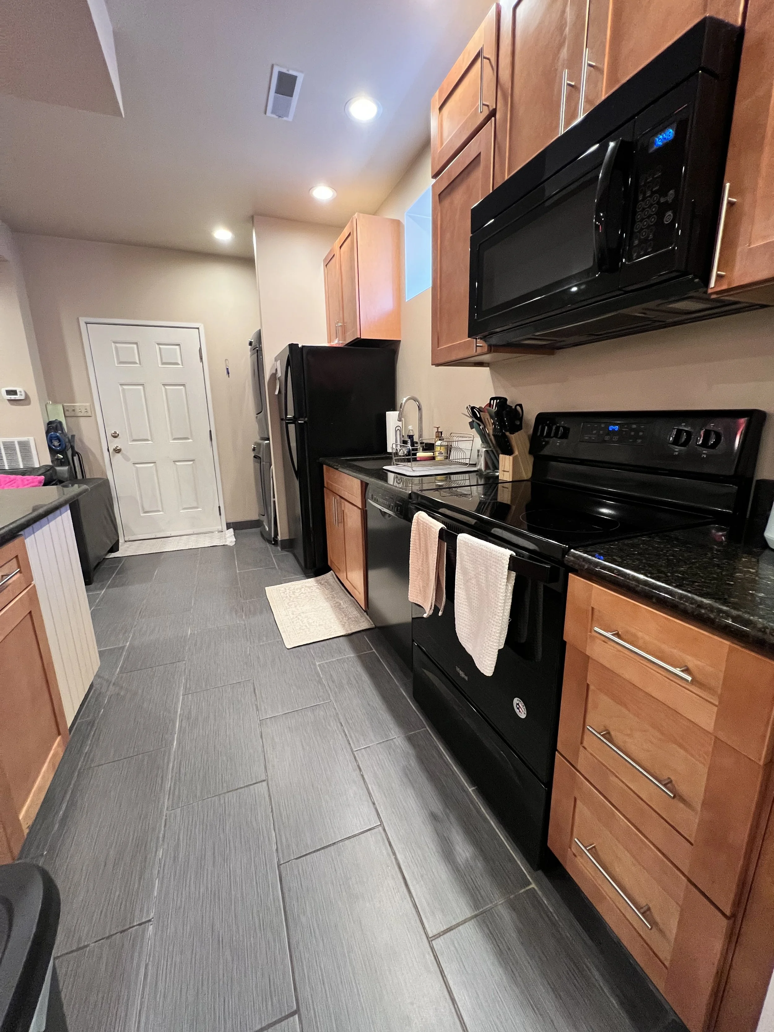 Apartment 8- 3 bedroom 3 bathroom