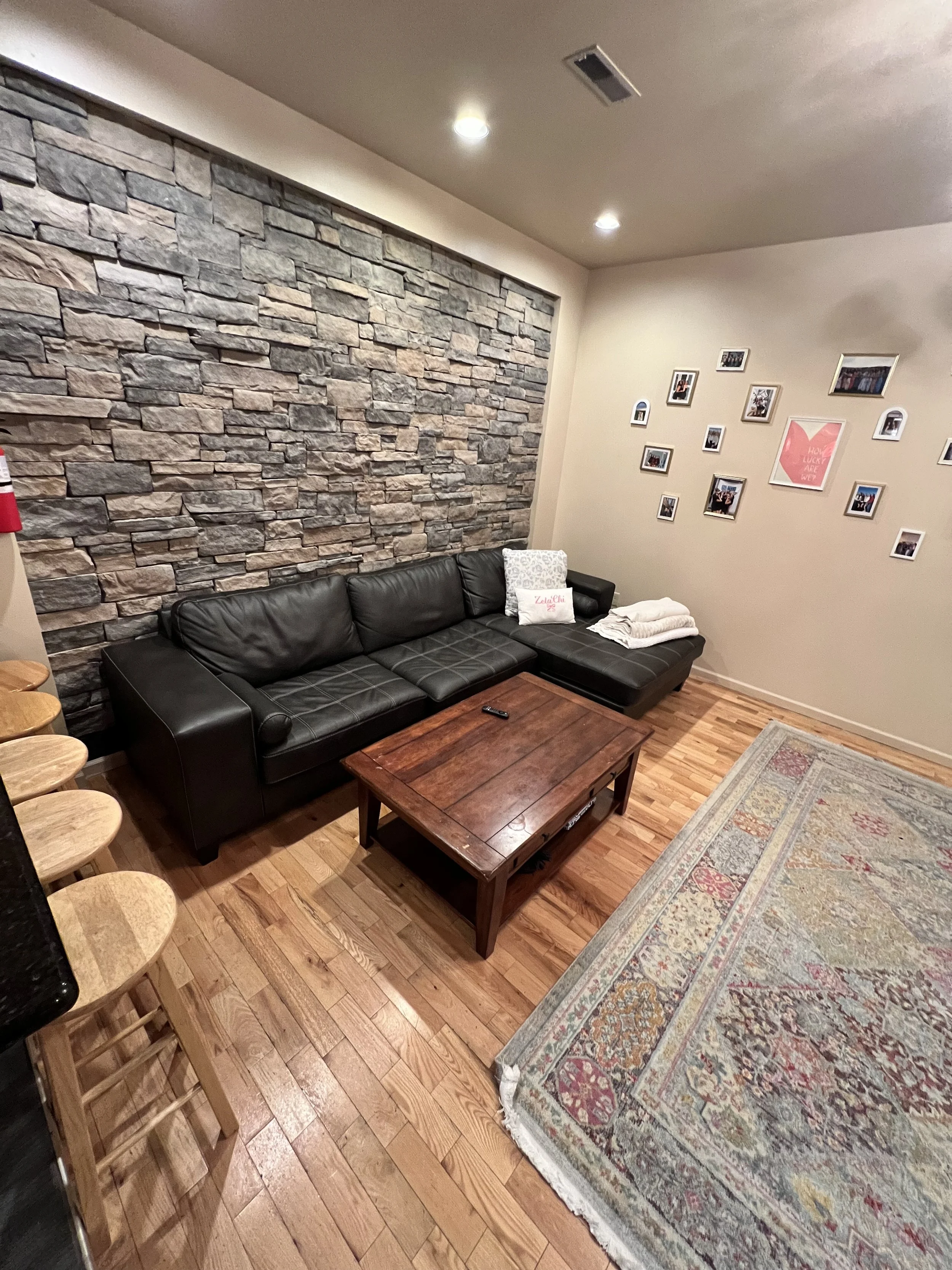 Apartment 1- 5 bedroom 2 bathroom