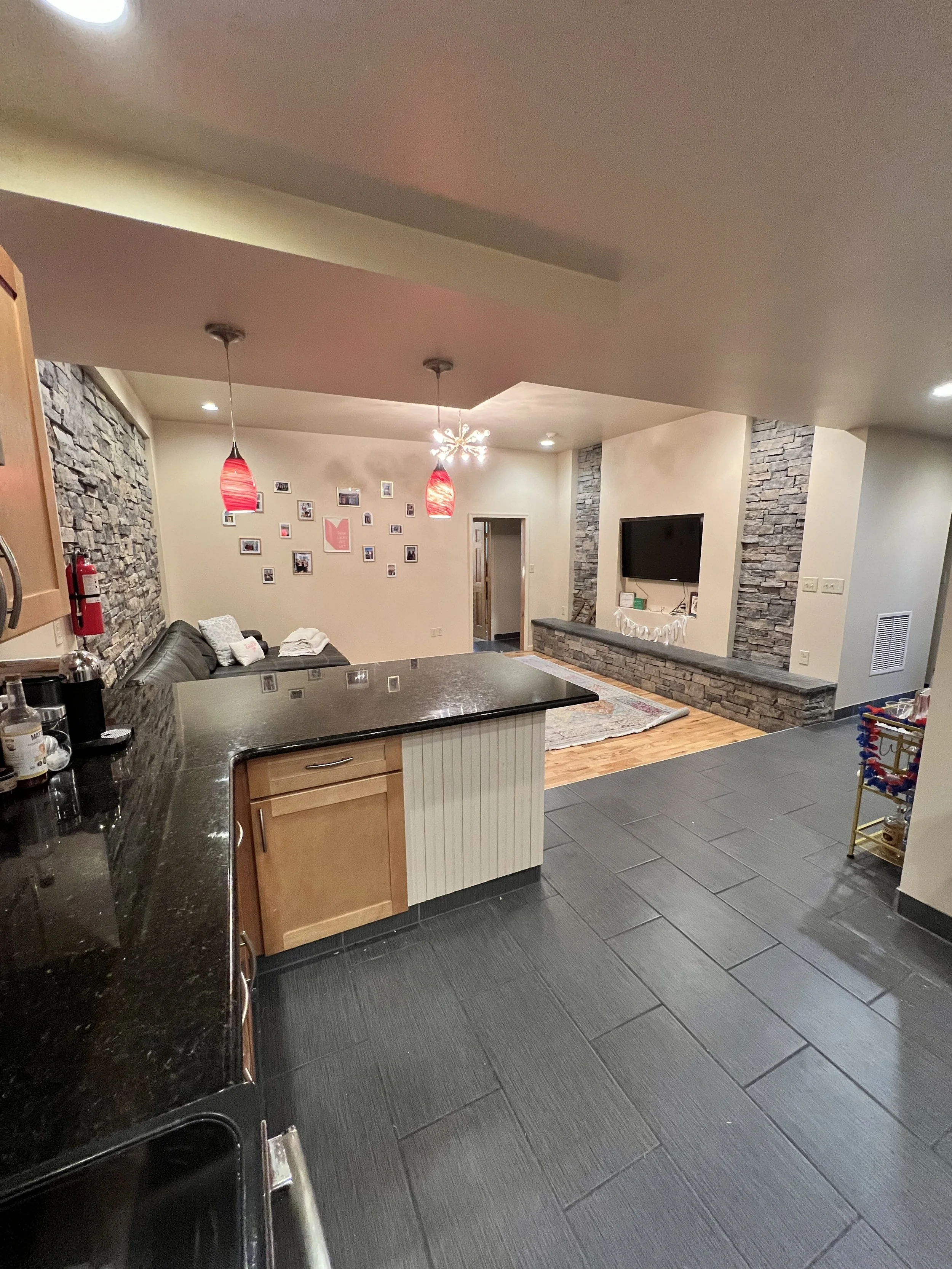 Apartment 1- 5 bedroom 2 bathroom