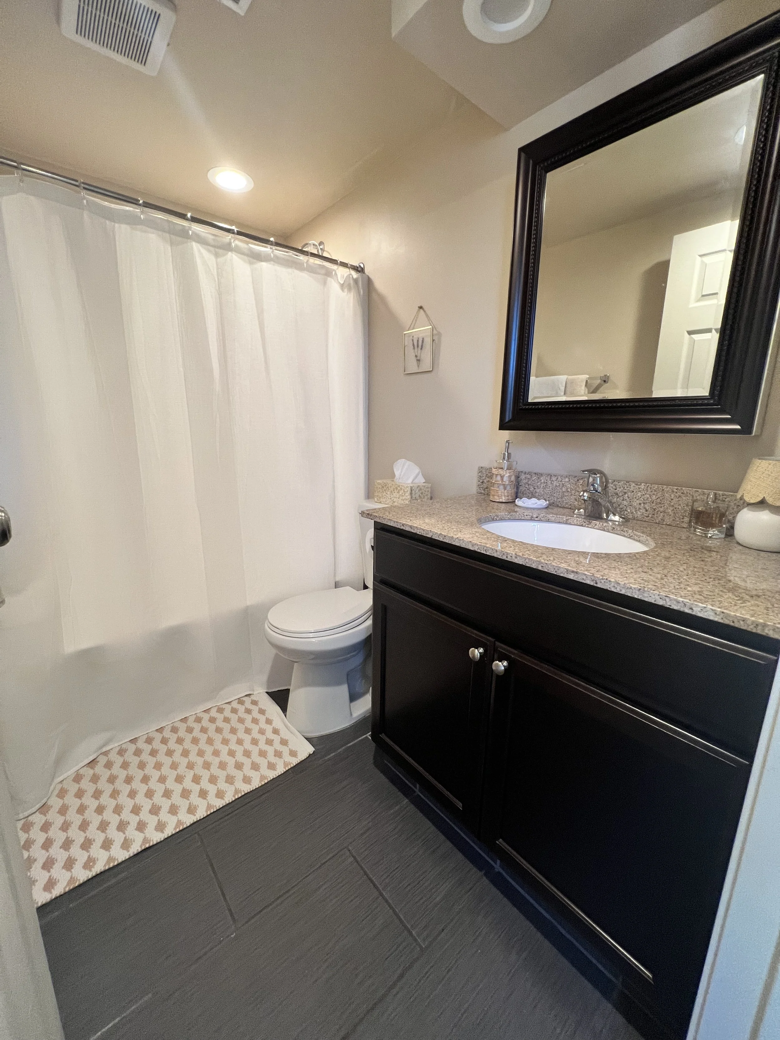Apartment 11 4 Bedroom - 4 Bathroom
