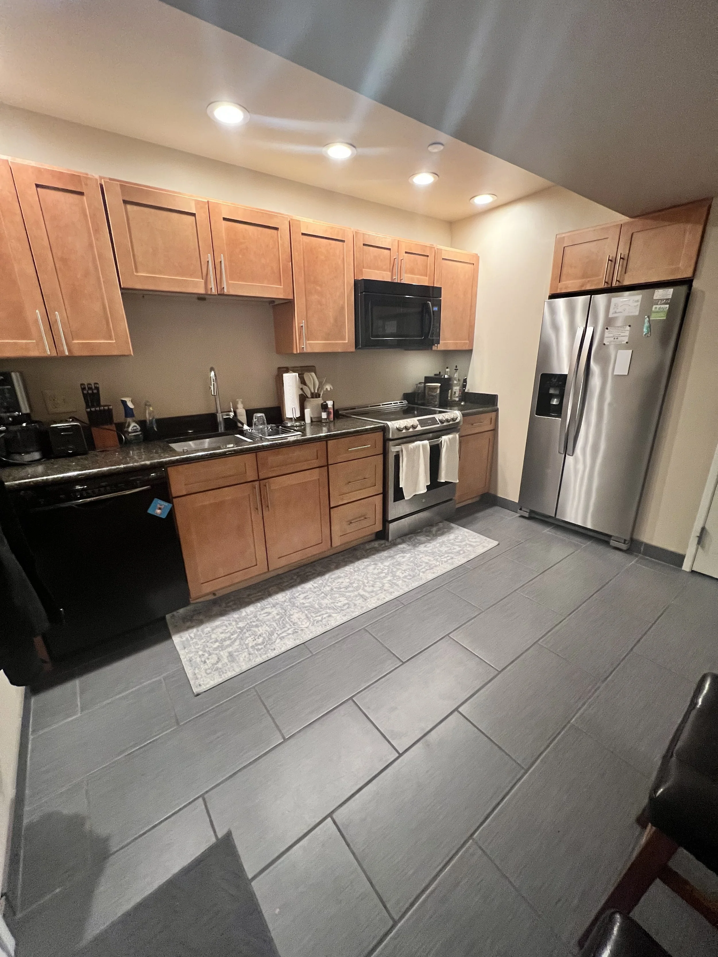 Apartment 2 - 2 Bedrooms 2 Bathrooms
