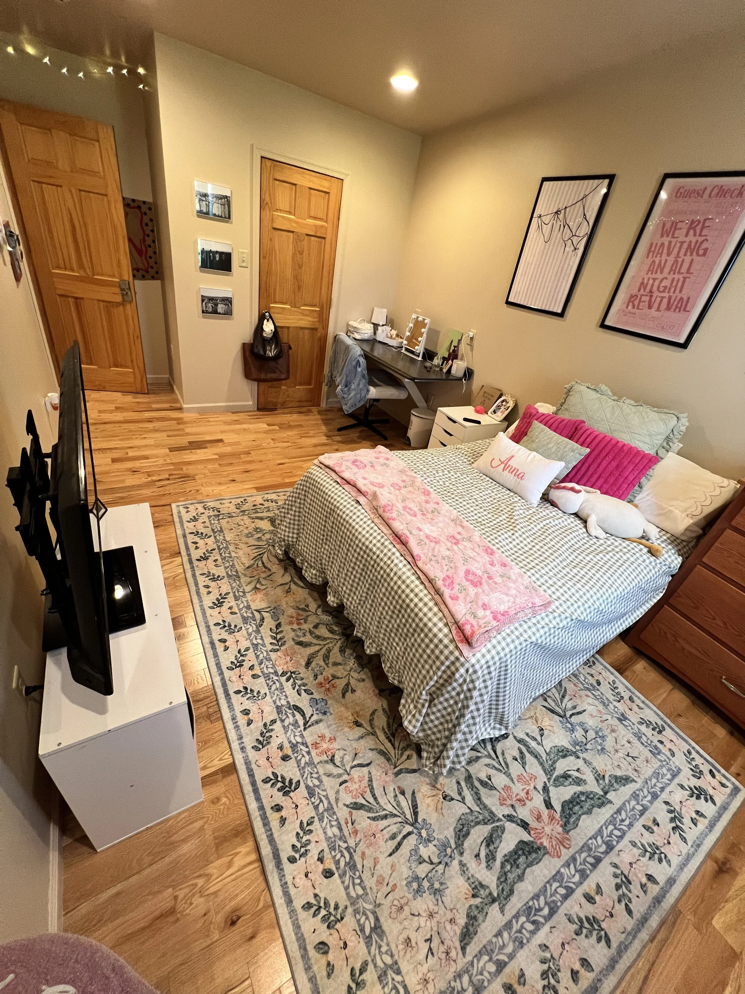 Apartment 1- 5 bedroom 2 bathroom