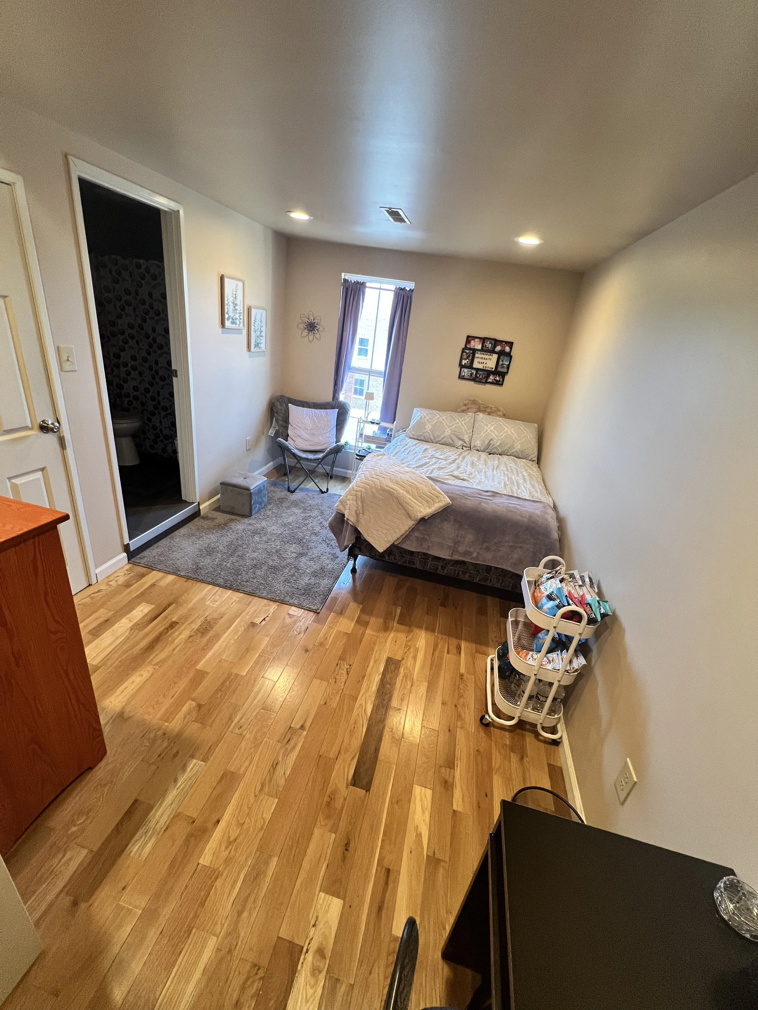 Apartment 11 4 Bedroom - 4 Bathroom