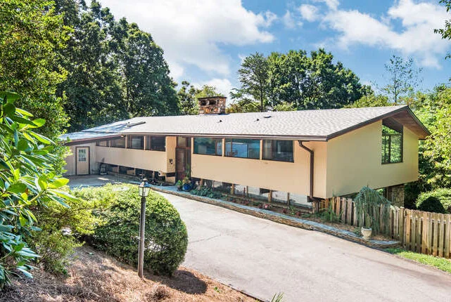 FOR SALE | County Club Mid-Century Home