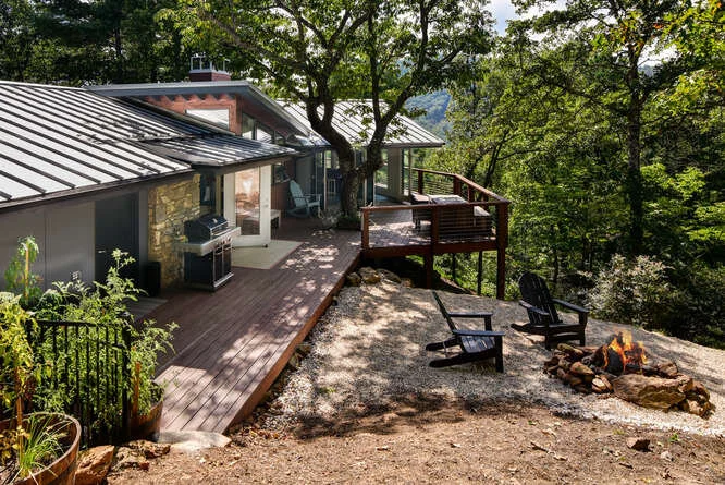 FOR SALE | Mid-Century Mountain Home