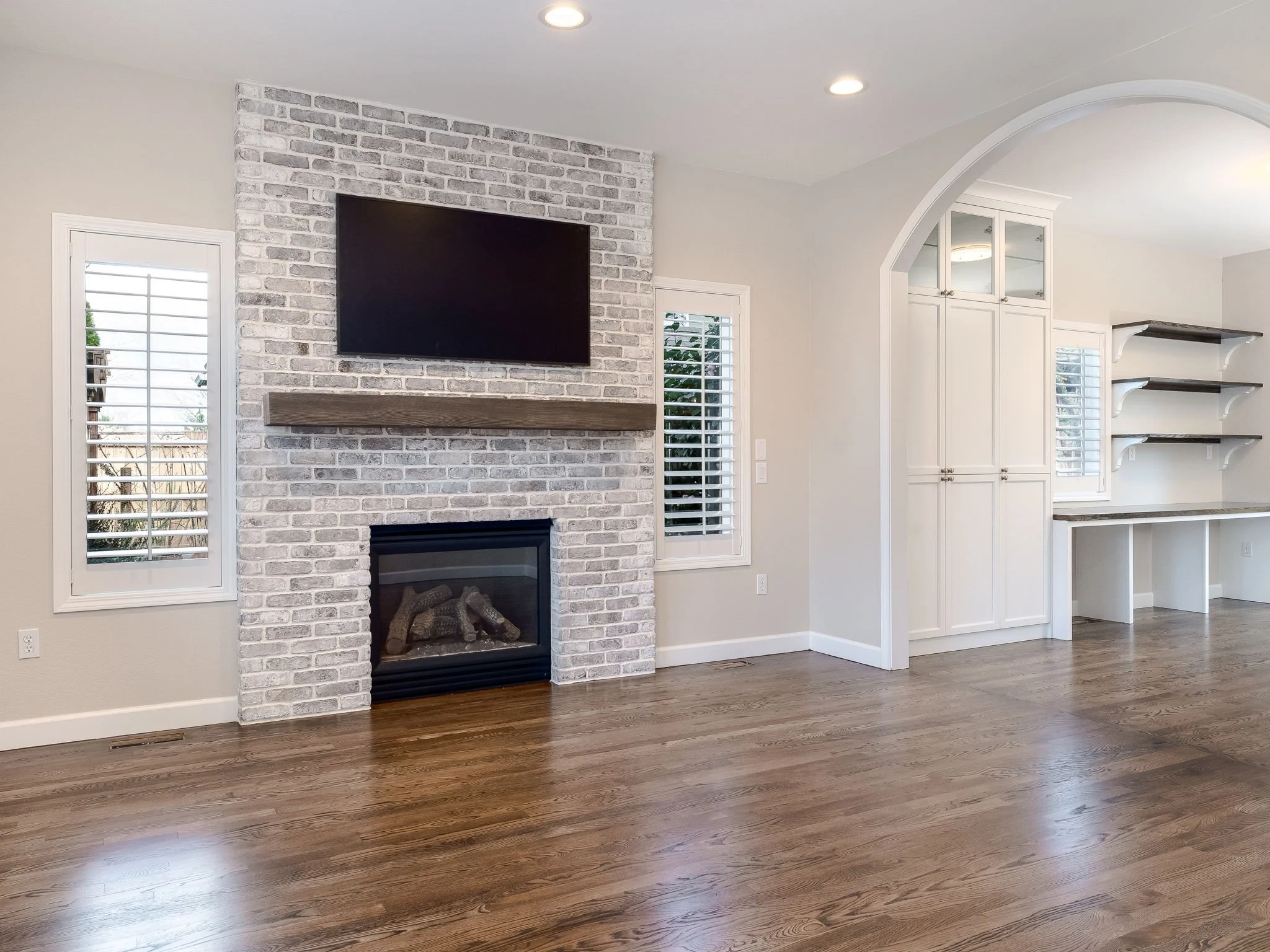 2.5-web-or-mls-2584 NW Alice Kelley Ct McMinnville OR (5) copy.jpg