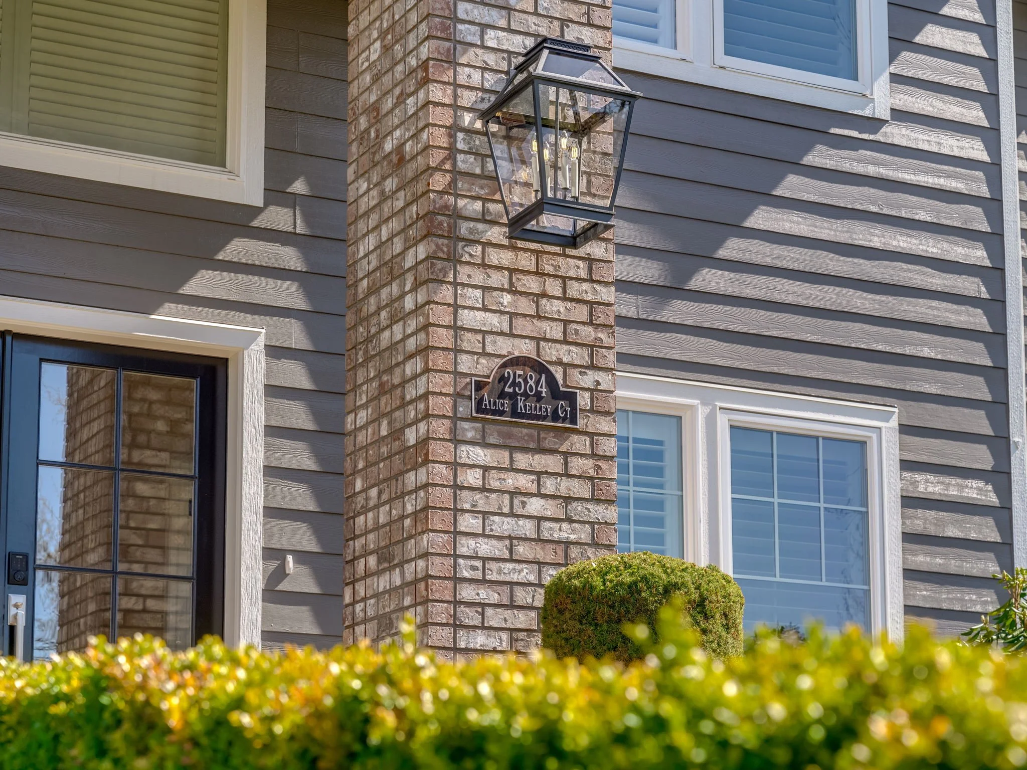 0.61-web-or-mls-2584 NW Alice Kelley Ct McMinnville OR (61) copy.jpg