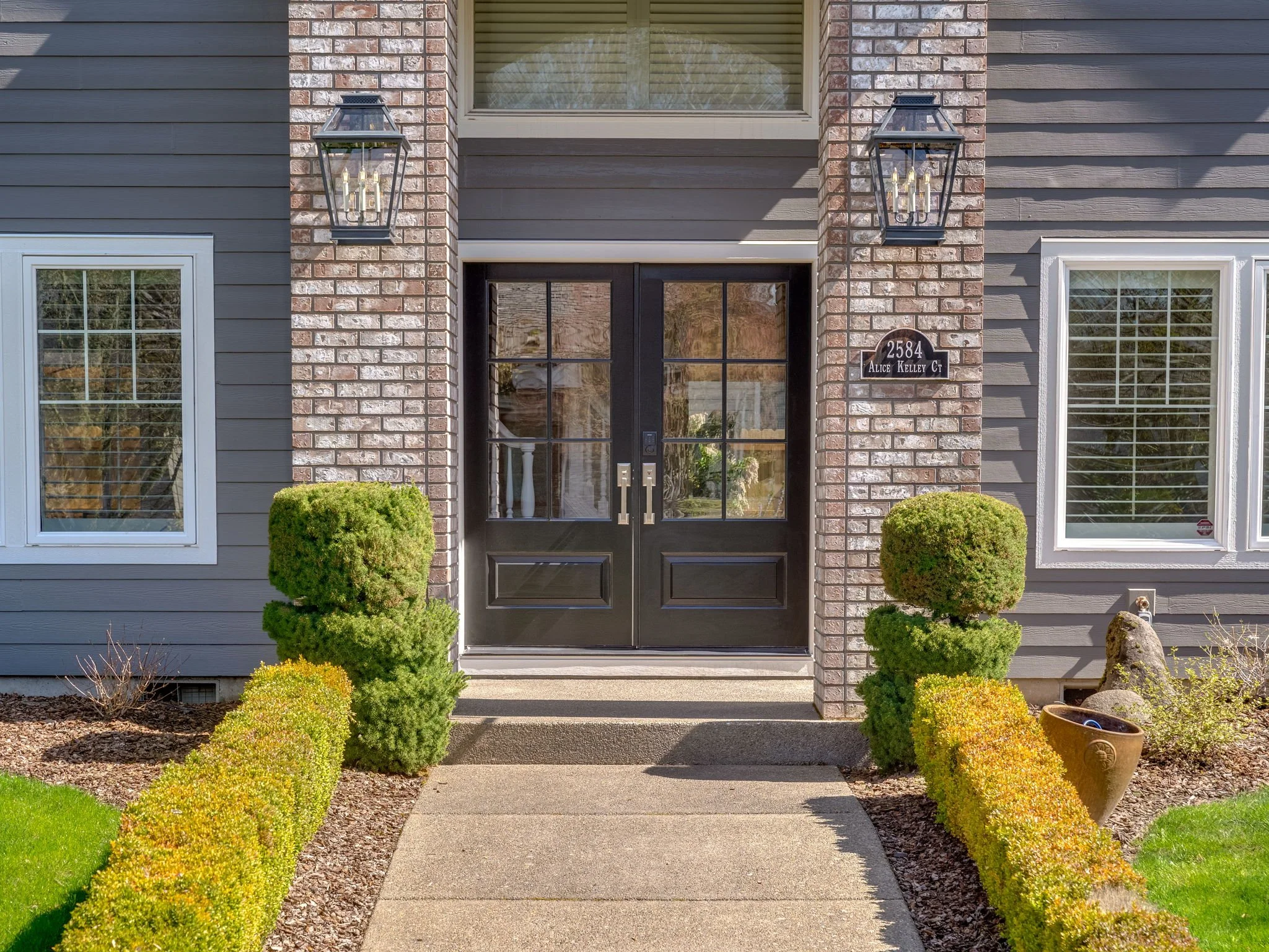 0.59-web-or-mls-2584 NW Alice Kelley Ct McMinnville OR (59) copy.jpg