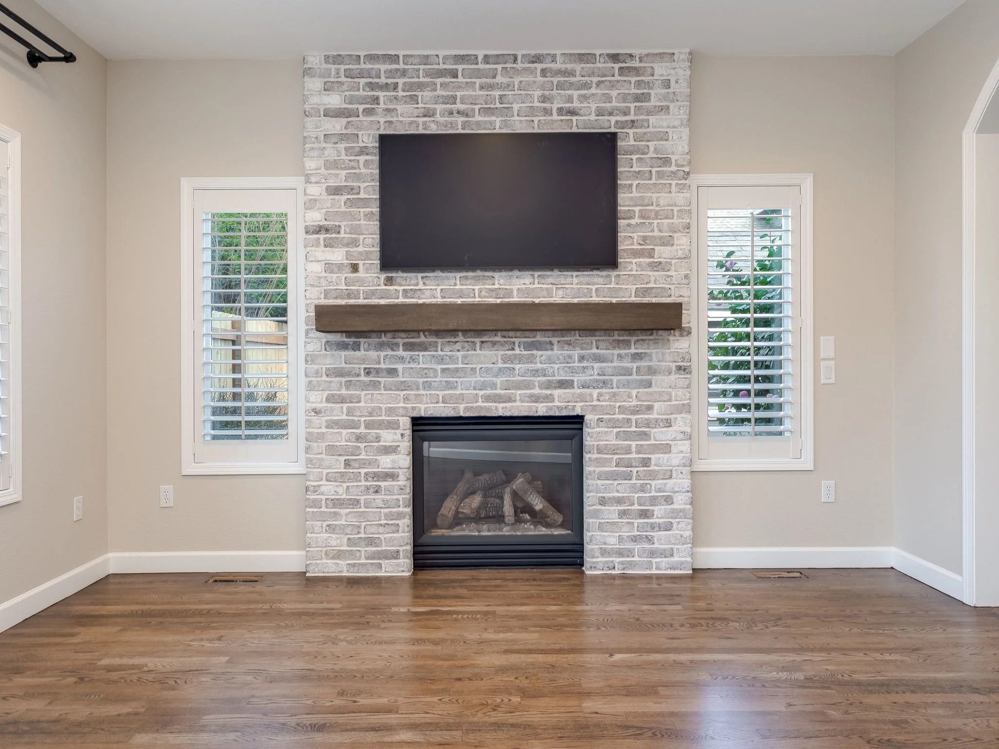 2.6-web-or-mls-2584 NW Alice Kelley Ct McMinnville OR (6) copy.jpg