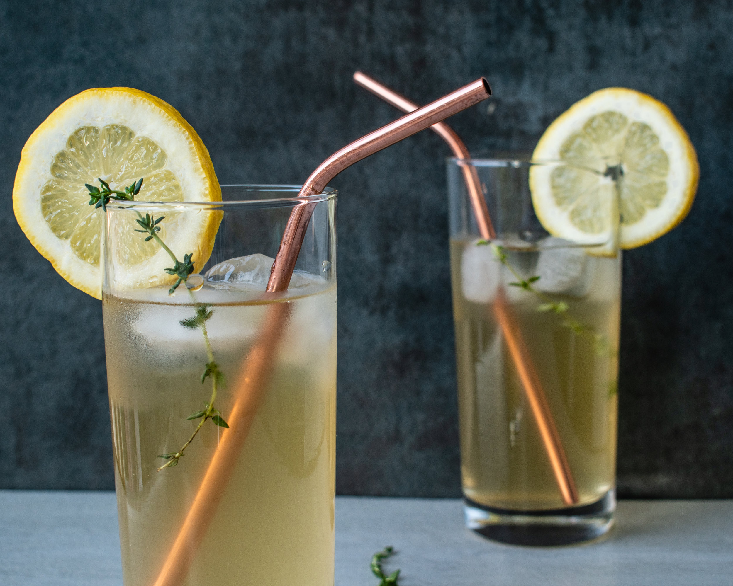 How to Make Refreshing Summer Drinks with Essential Oils