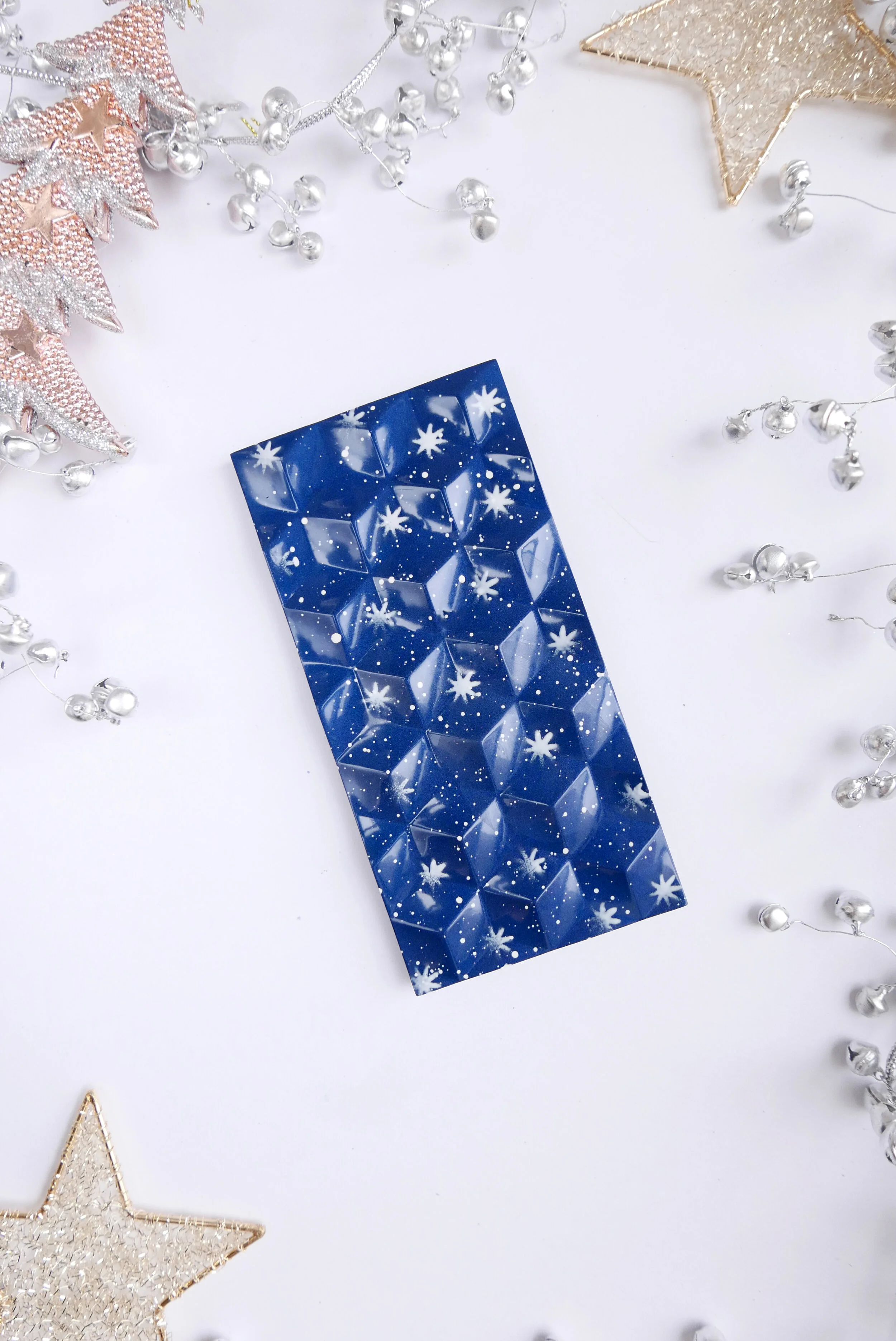 Handcrafted dark chocolate bar Christmas collection (random color)