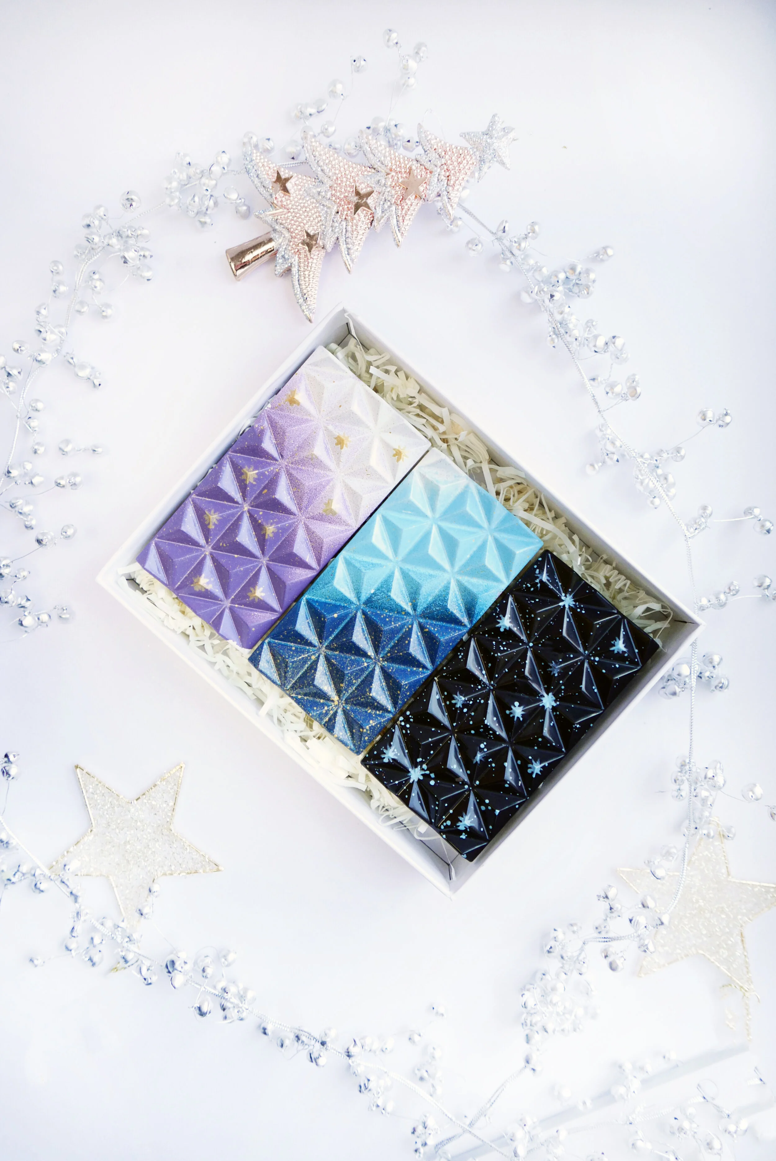 Handcrafted dark chocolate bars Christmas collection (gift set, random colors)