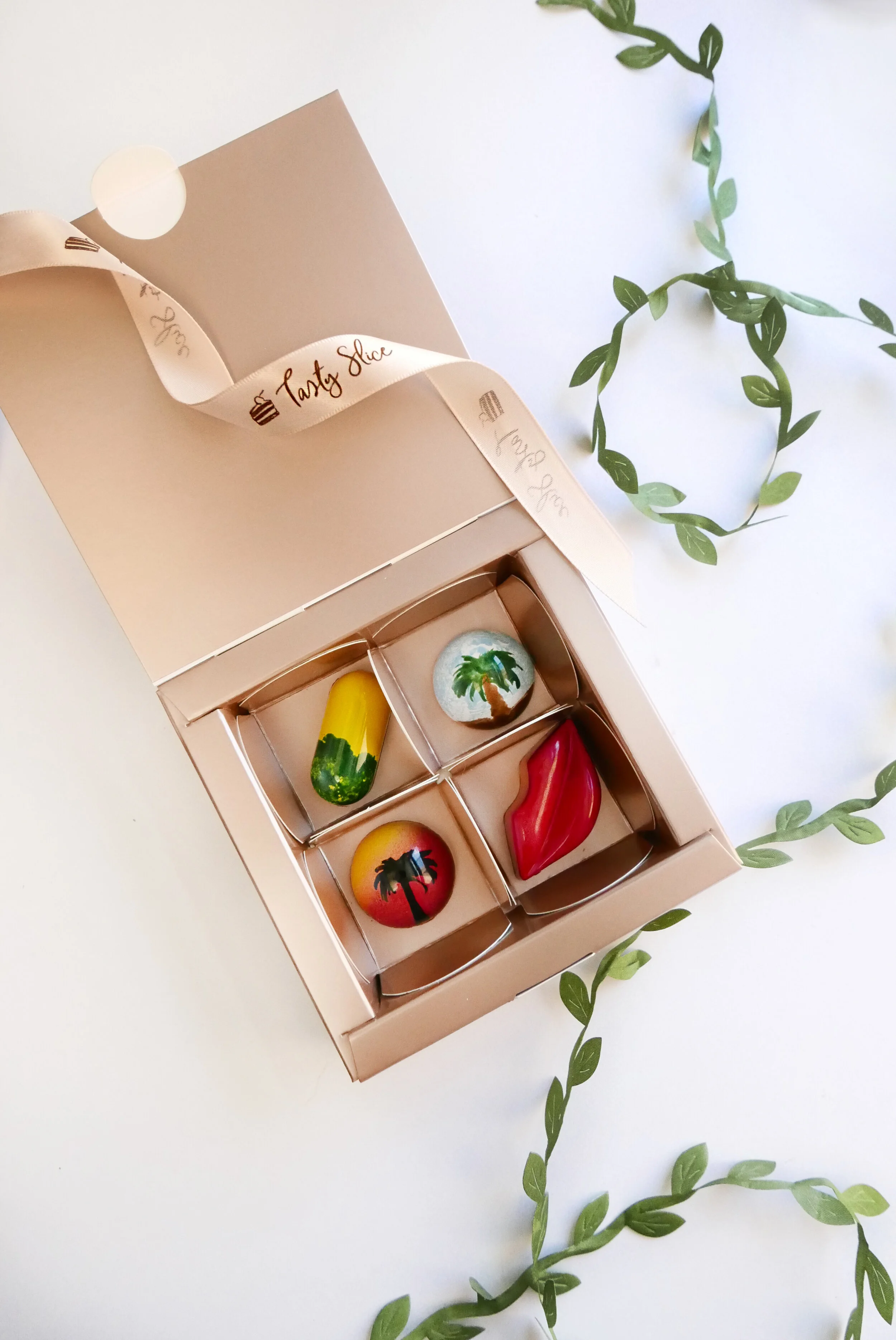 Handcrafted chocolates Summer collection (mix of flavors and shapes) 4 pcs