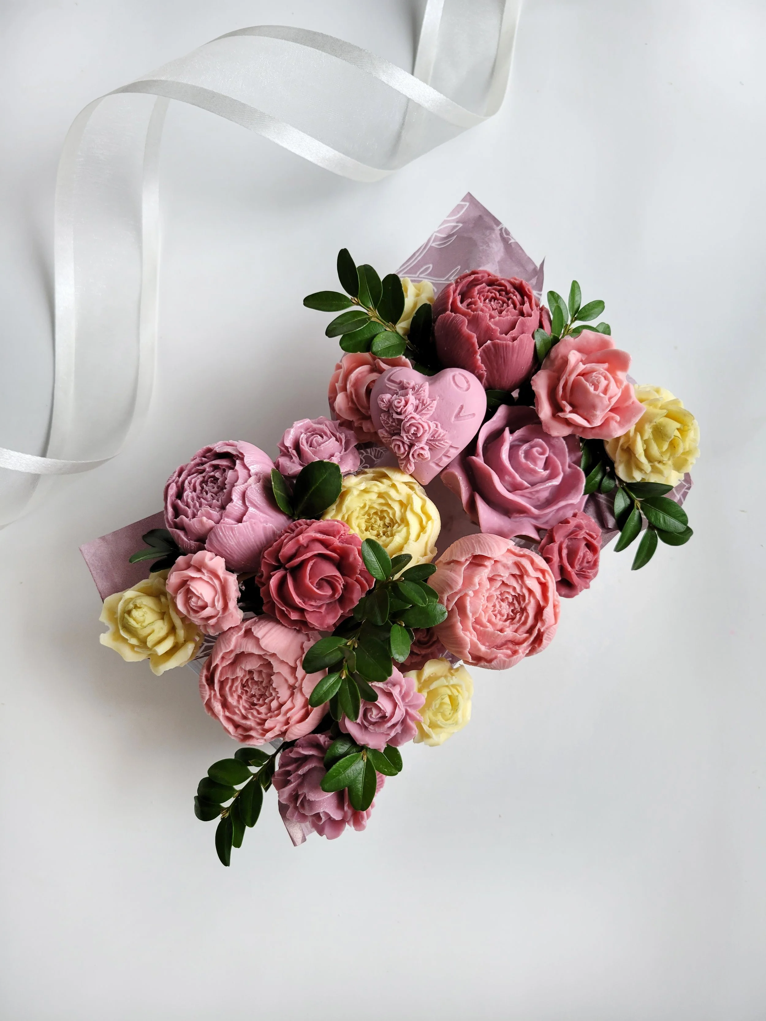 Handcrafted chocolate flowers box St.Valentine collection