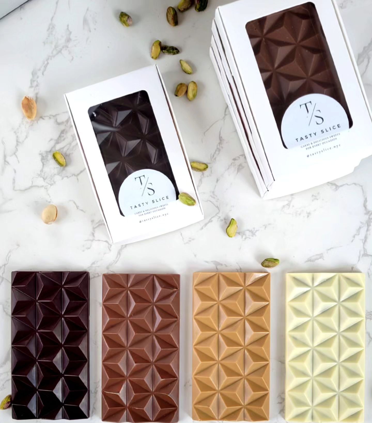 Dubai chocolate offers a luxurious blend of rich flavors and premium ingredients ✔️Available in dark, milk, caramrl and white varieties, each piece is crafted with fine Belgian chocolate. Inside, you'll find crispy kataifi fillo, adding a delicate cr
