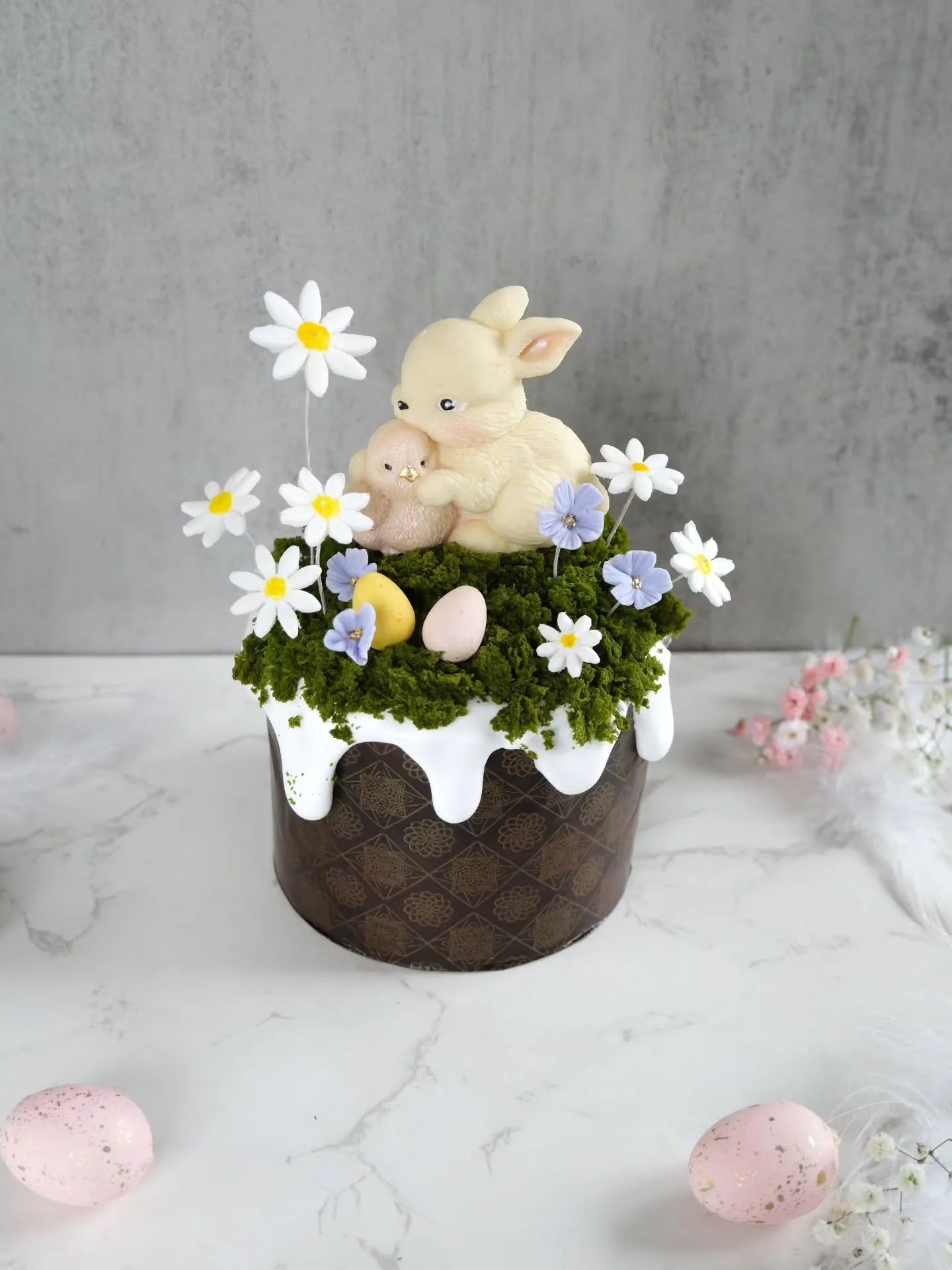 Easter kulich is packed with apricot, cranberry, raisin &amp; caramelized orange, topped with a fluffy marshmallow glaze, and a Belgian white chocolate bunny 🐇 It&rsquo;s made to bring beauty and sweetness to your Easter table! ⠀ 
🎀 S size $45 | 2 